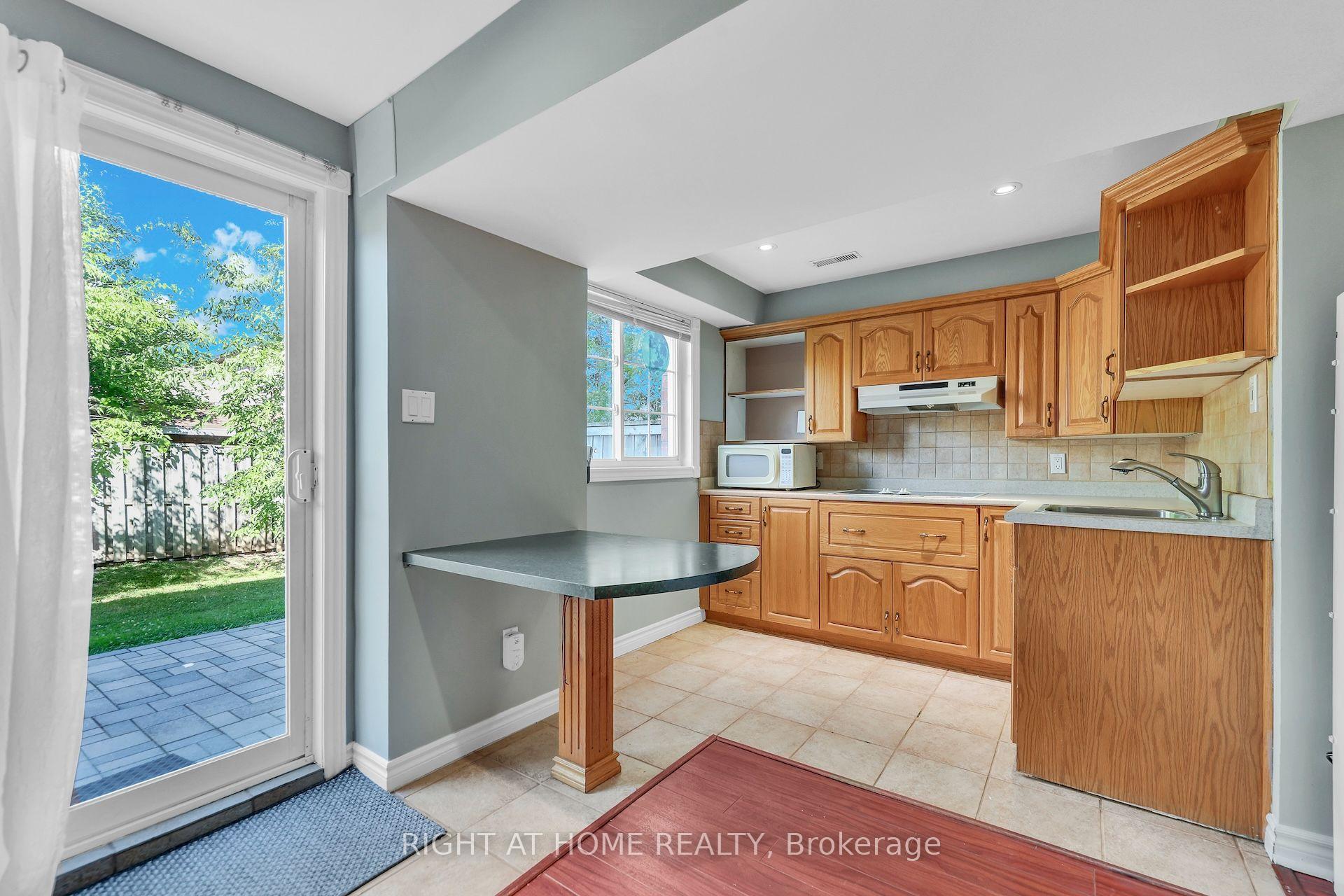Photo 27 of Unit 7, 5260 Mcfarren Boulevard, Mississauga, Central Erin Mills — HOMEH