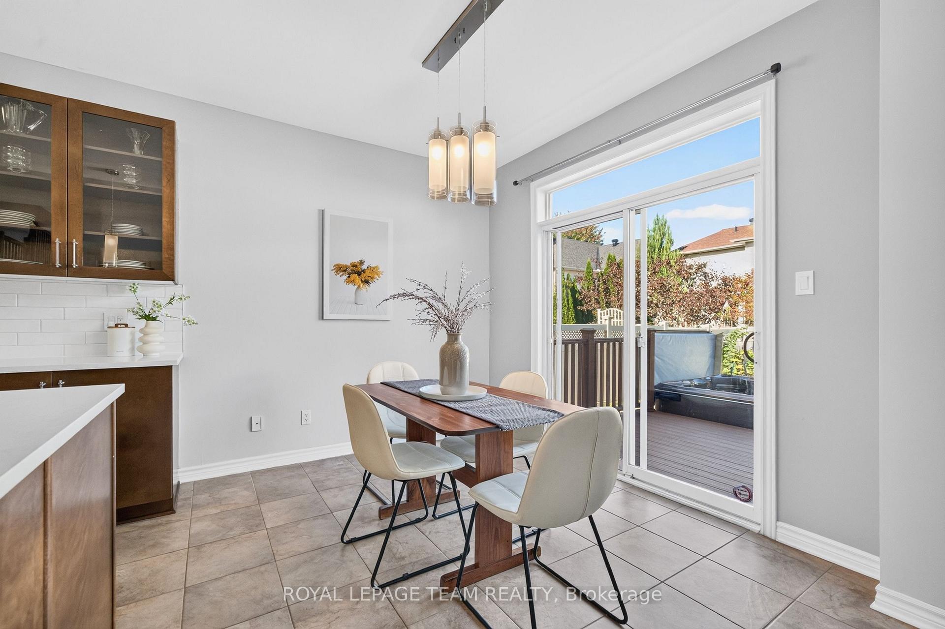 Photo 11 of 65 Osprey Crescent, Ottawa, Kanata - Bridlewood — HOMEH
