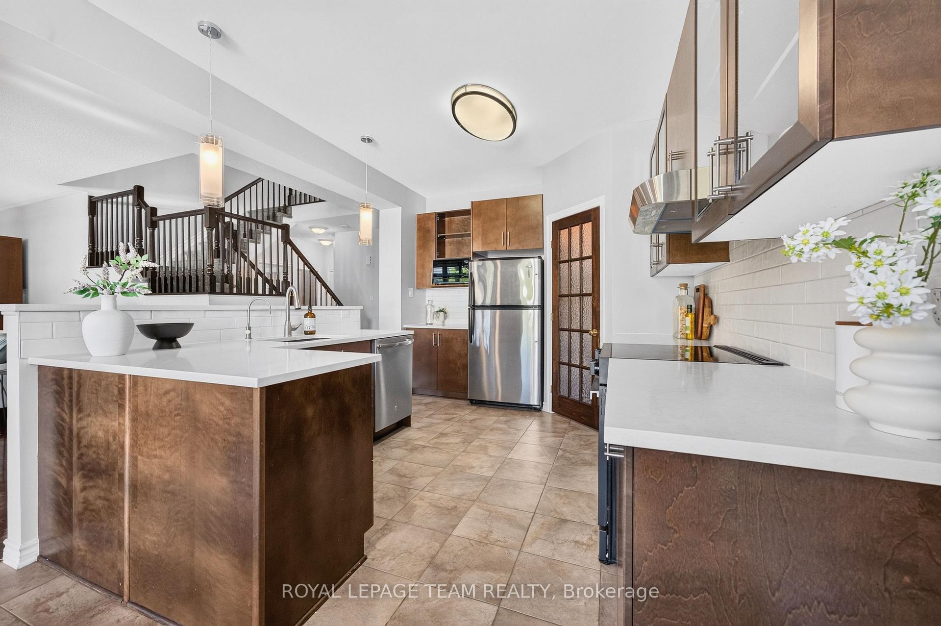 Photo 13 of 65 Osprey Crescent, Ottawa, Kanata - Bridlewood — HOMEH