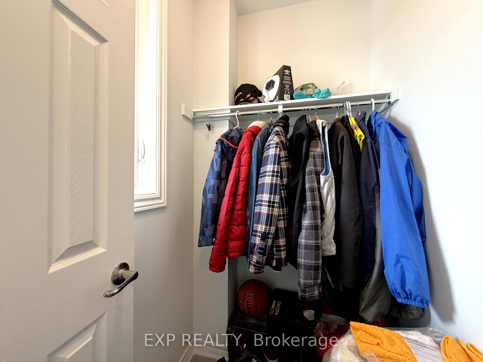 Photo 4 of 27 Bermondsey Way, Ottawa, Stittsville (North) — HOMEH