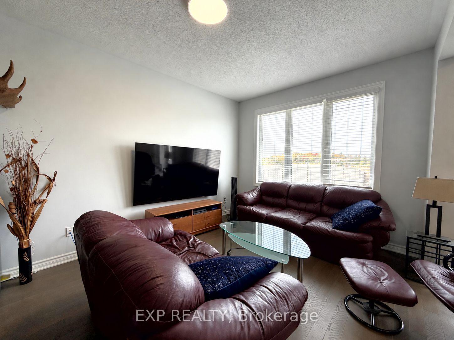 Photo 6 of 27 Bermondsey Way, Ottawa, Stittsville (North) — HOMEH