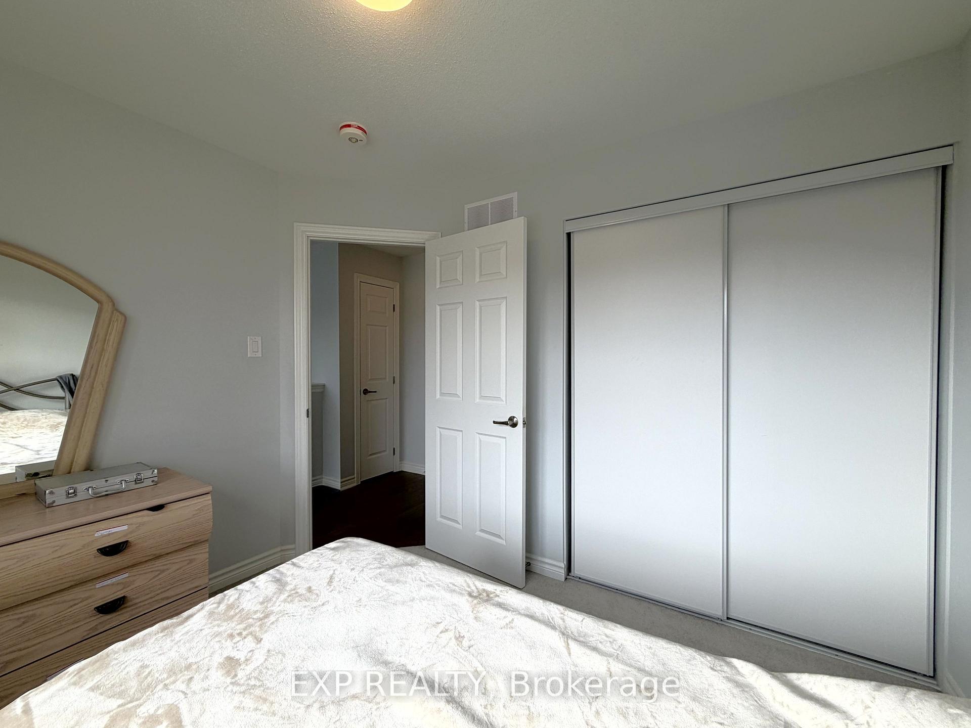 Photo 10 of 27 Bermondsey Way, Ottawa, Stittsville (North) — HOMEH