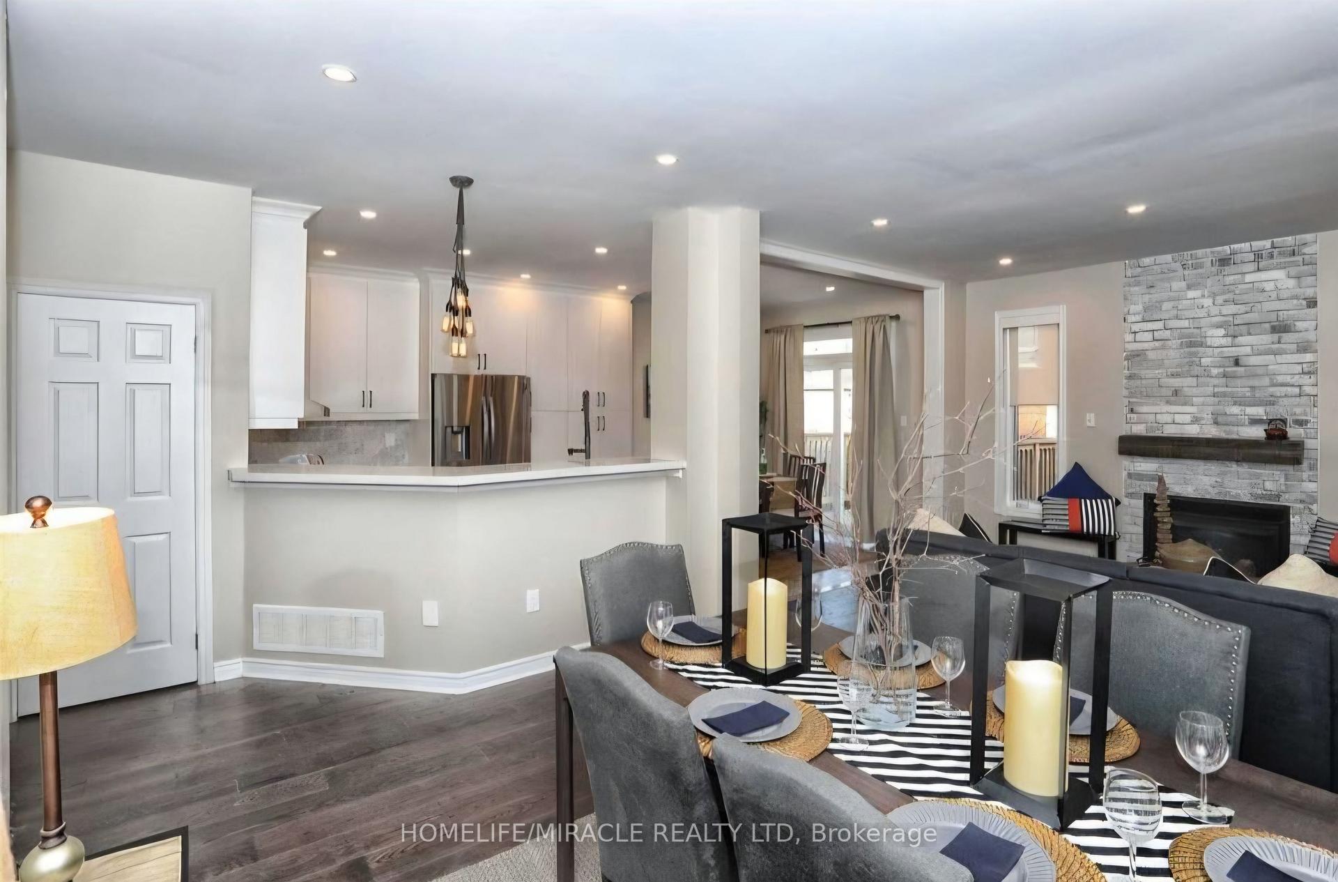 Photo 2 of 71 Pantomine Boulevard, Brampton, Bram West — HOMEH