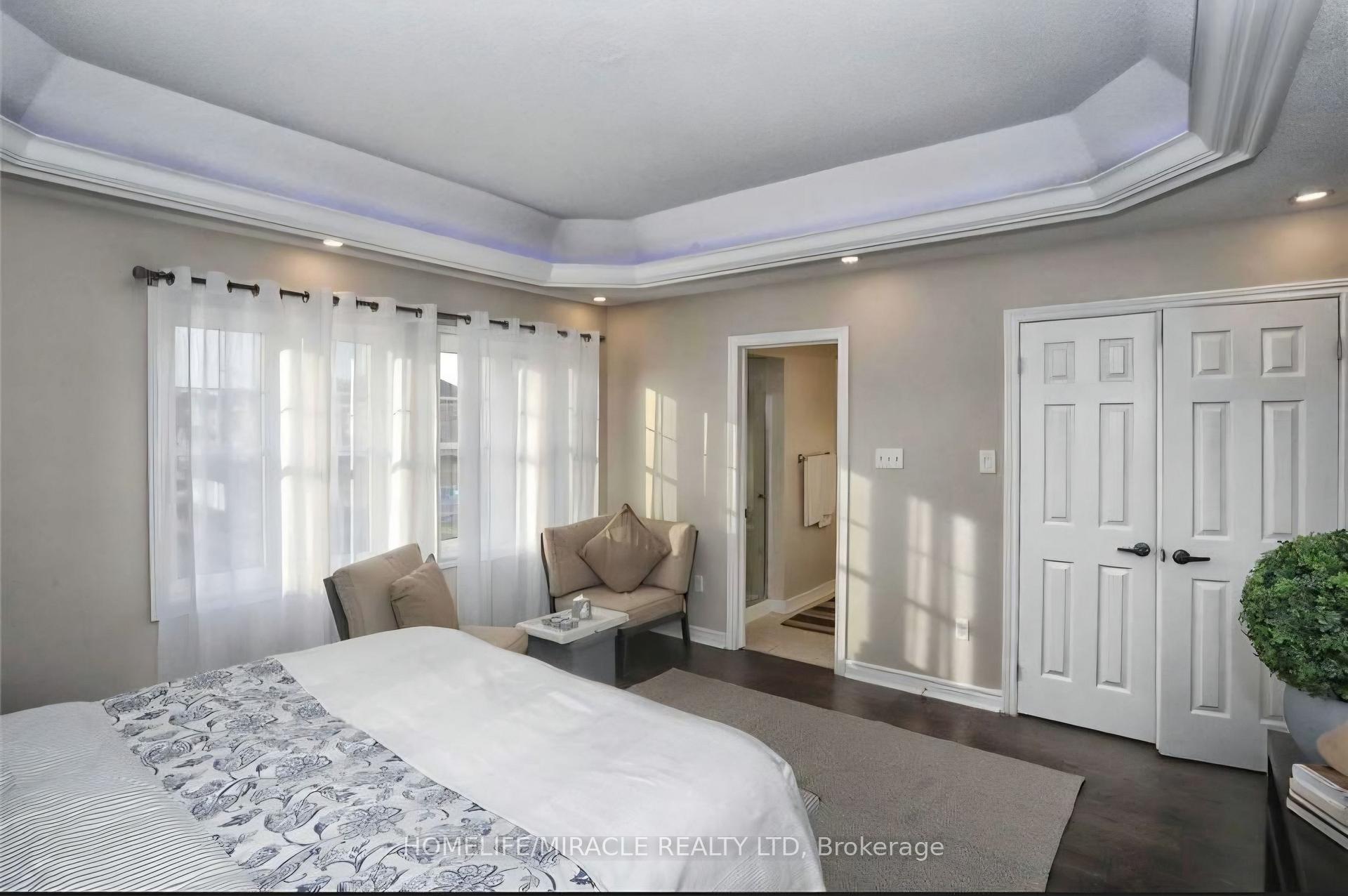Photo 8 of 71 Pantomine Boulevard, Brampton, Bram West — HOMEH