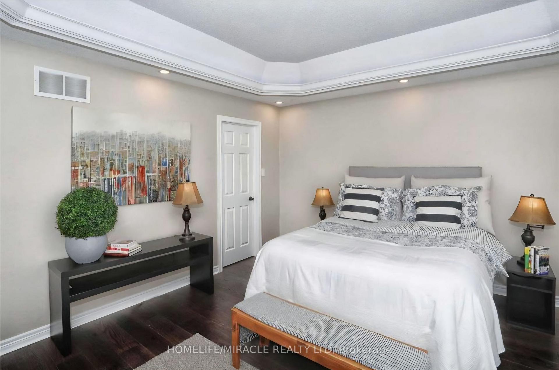 Photo 13 of 71 Pantomine Boulevard, Brampton, Bram West — HOMEH