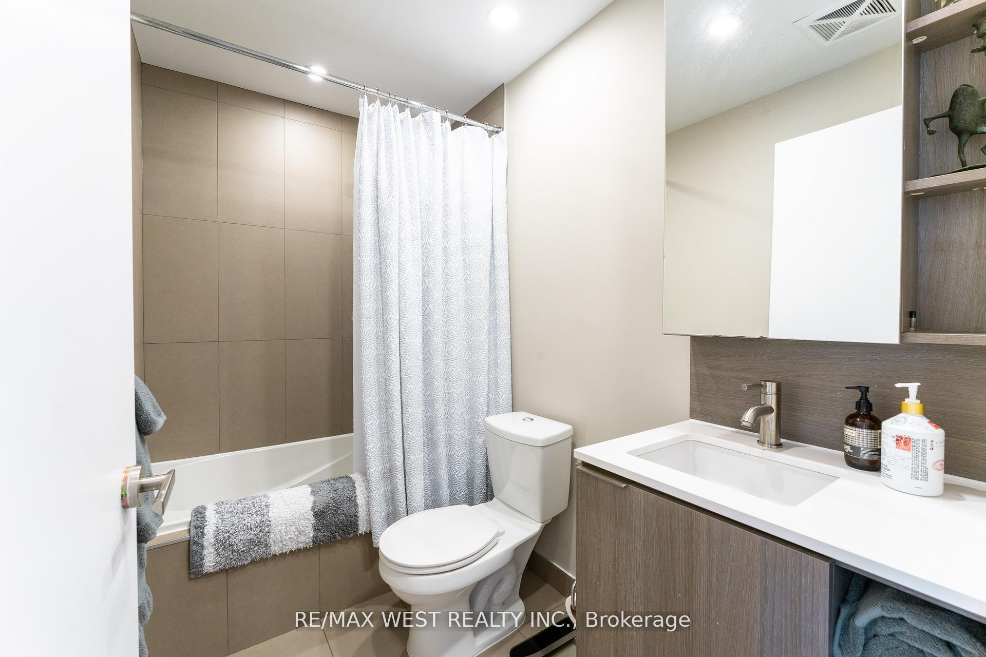 Photo 3 of Unit 507, 170 Sumach Street, Toronto, Regent Park — HOMEH