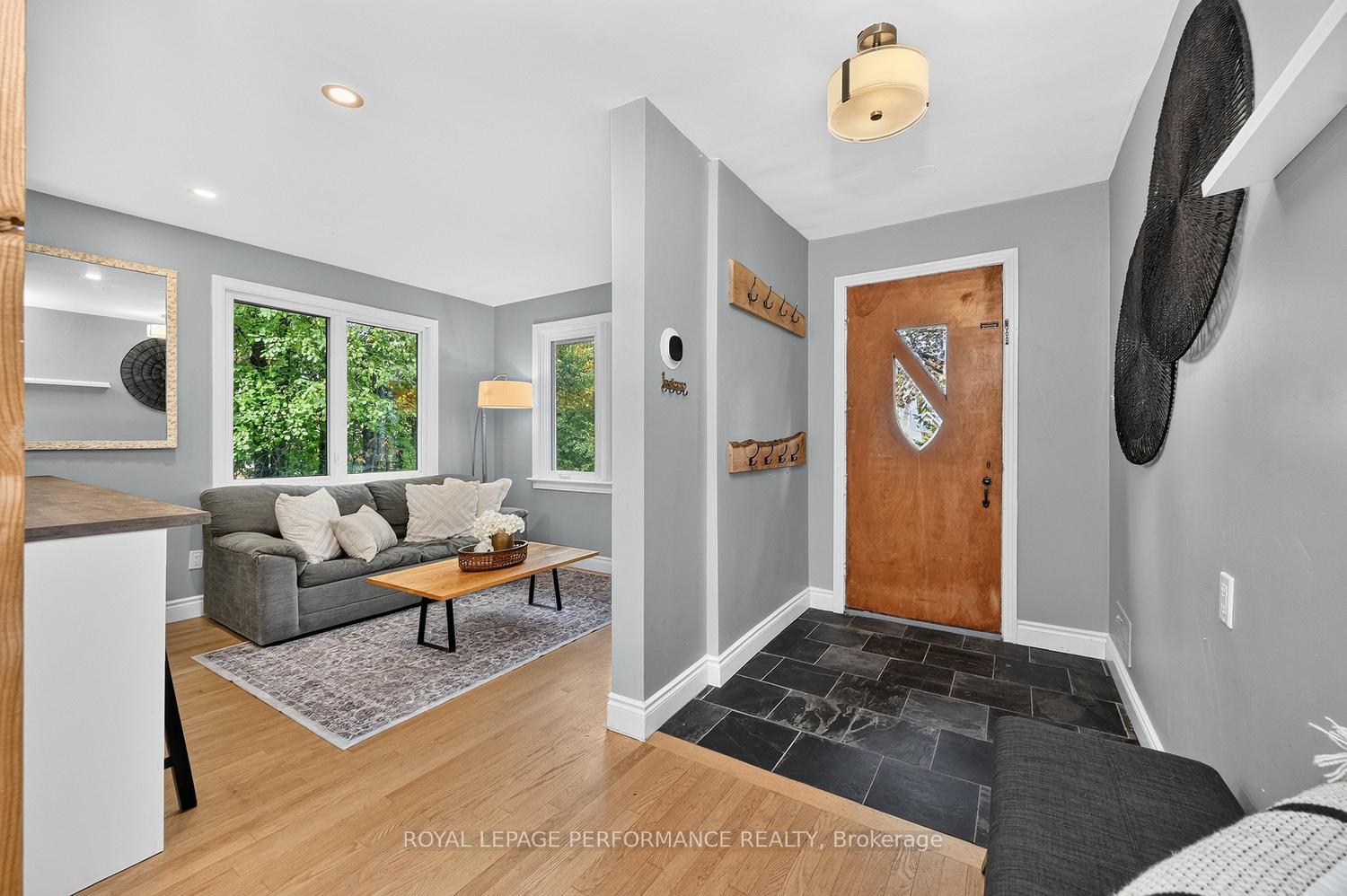 Photo 4 of 140 Begonia Avenue, Ottawa, Applewood Acres — HOMEH
