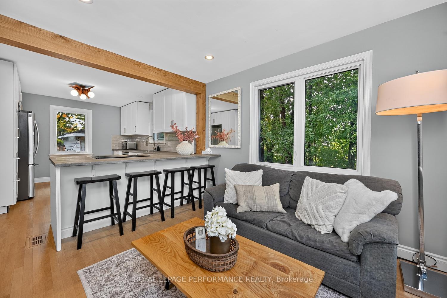 Photo 5 of 140 Begonia Avenue, Ottawa, Applewood Acres — HOMEH