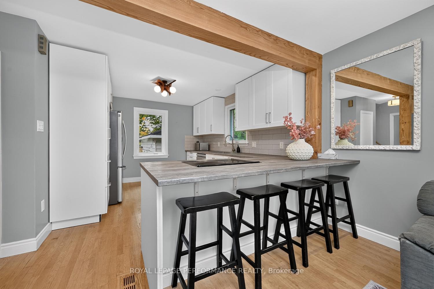Photo 9 of 140 Begonia Avenue, Ottawa, Applewood Acres — HOMEH