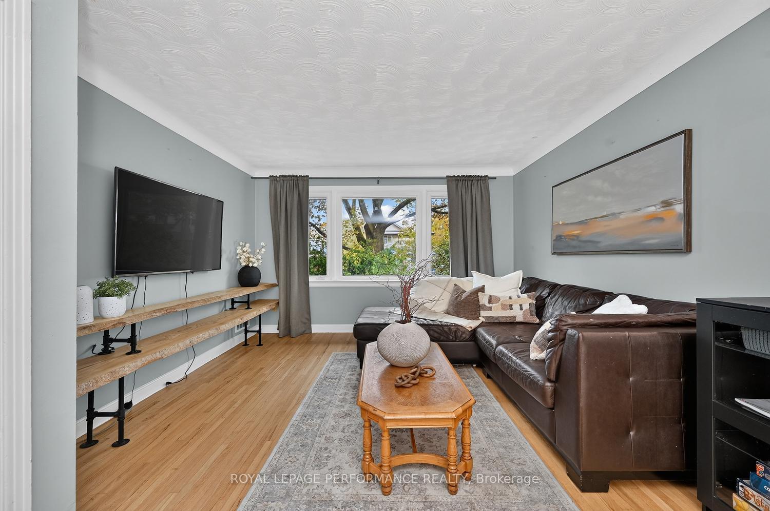 Photo 16 of 140 Begonia Avenue, Ottawa, Applewood Acres — HOMEH