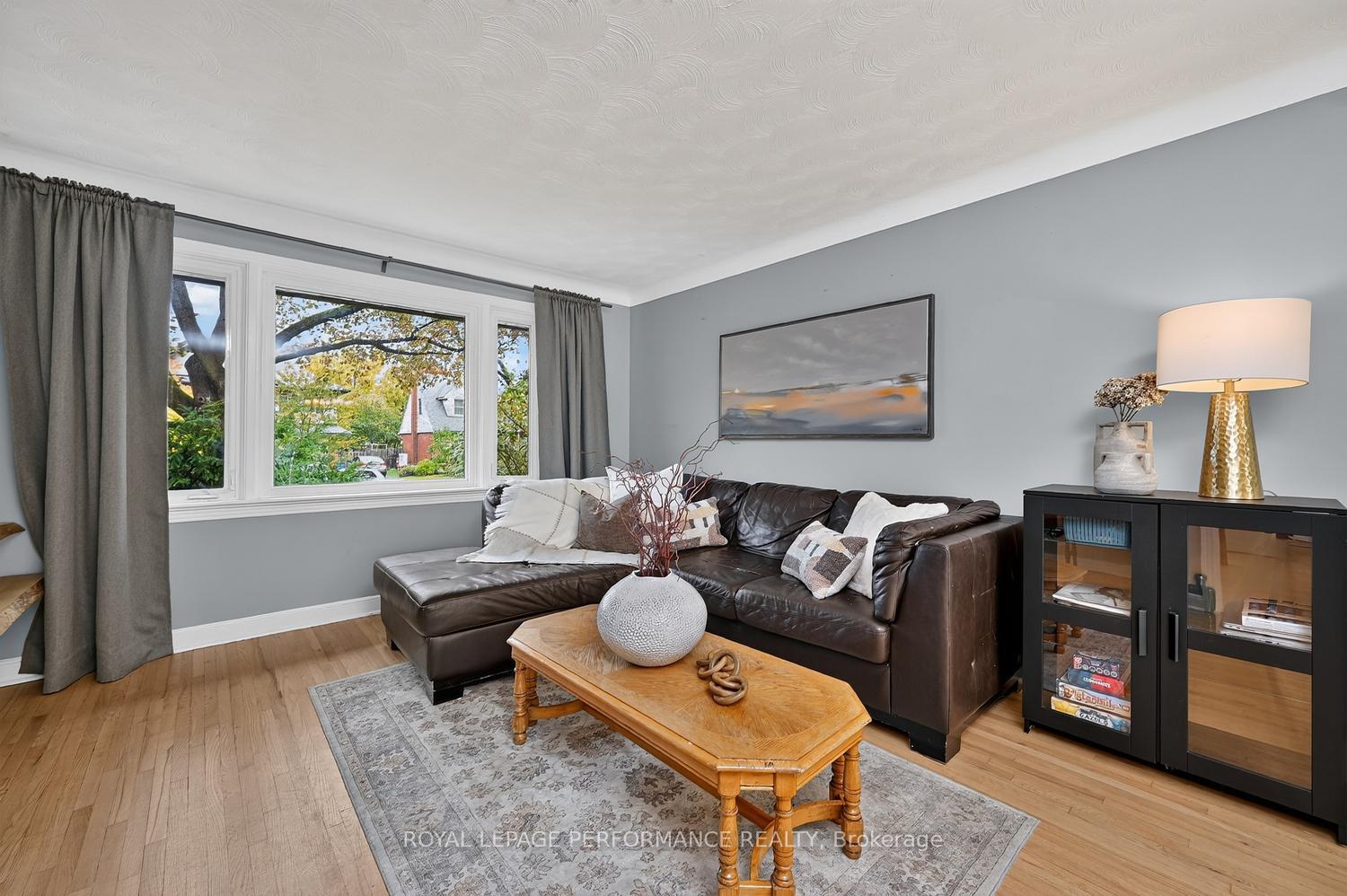 Photo 17 of 140 Begonia Avenue, Ottawa, Applewood Acres — HOMEH