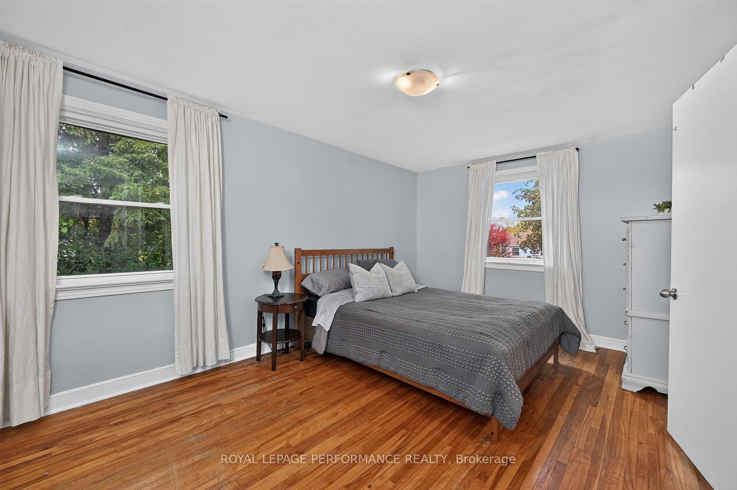Photo 23 of 140 Begonia Avenue, Ottawa, Applewood Acres — HOMEH