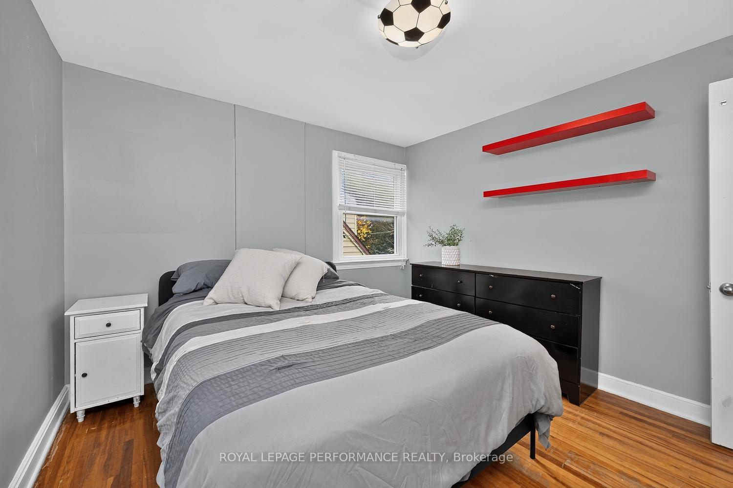 Photo 26 of 140 Begonia Avenue, Ottawa, Applewood Acres — HOMEH