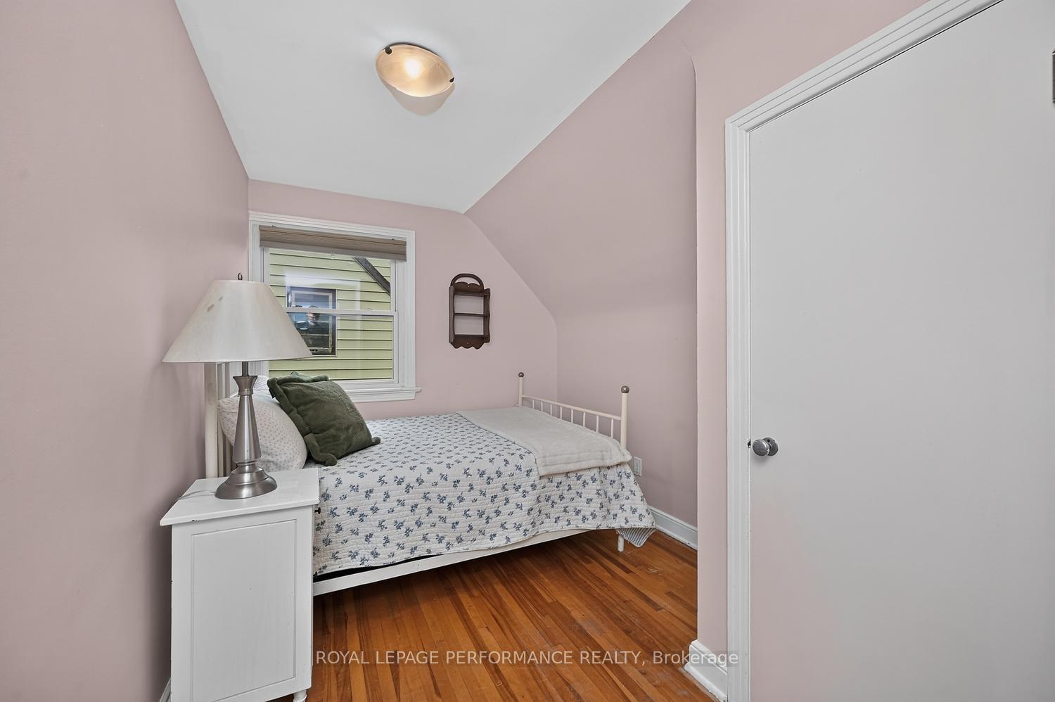 Photo 27 of 140 Begonia Avenue, Ottawa, Applewood Acres — HOMEH