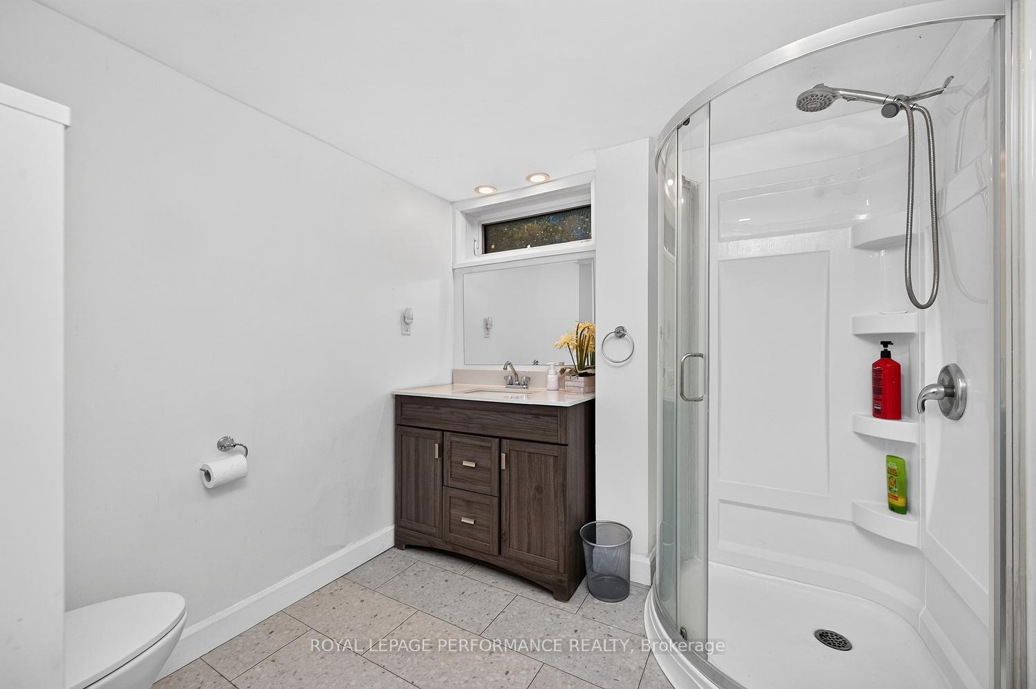 Photo 29 of 140 Begonia Avenue, Ottawa, Applewood Acres — HOMEH