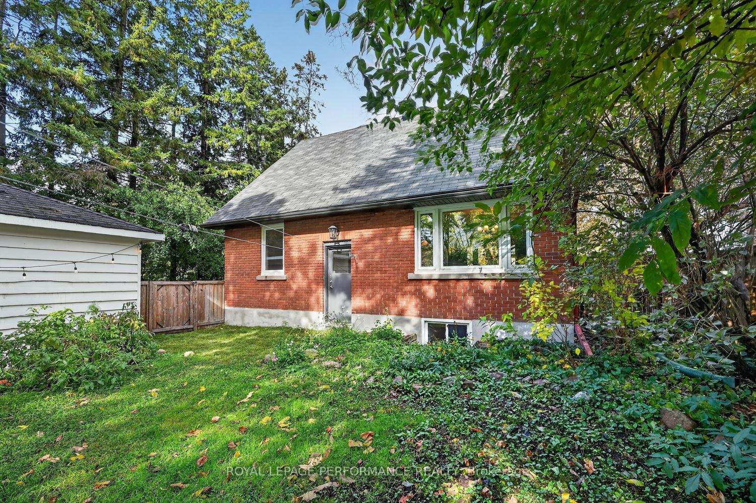 Photo 40 of 140 Begonia Avenue, Ottawa, Applewood Acres — HOMEH