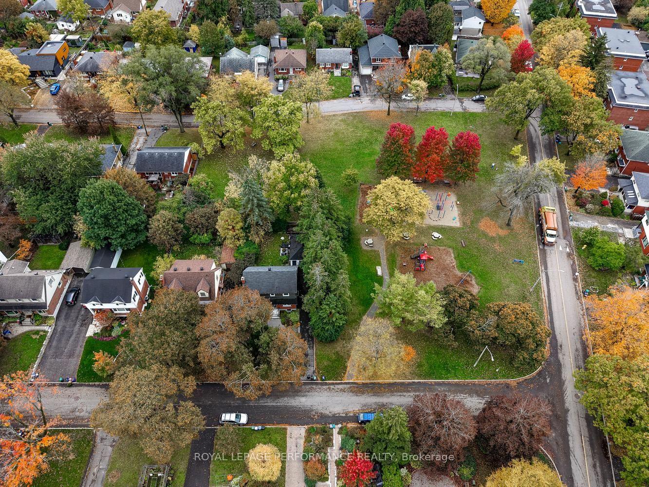 Photo 43 of 140 Begonia Avenue, Ottawa, Applewood Acres — HOMEH