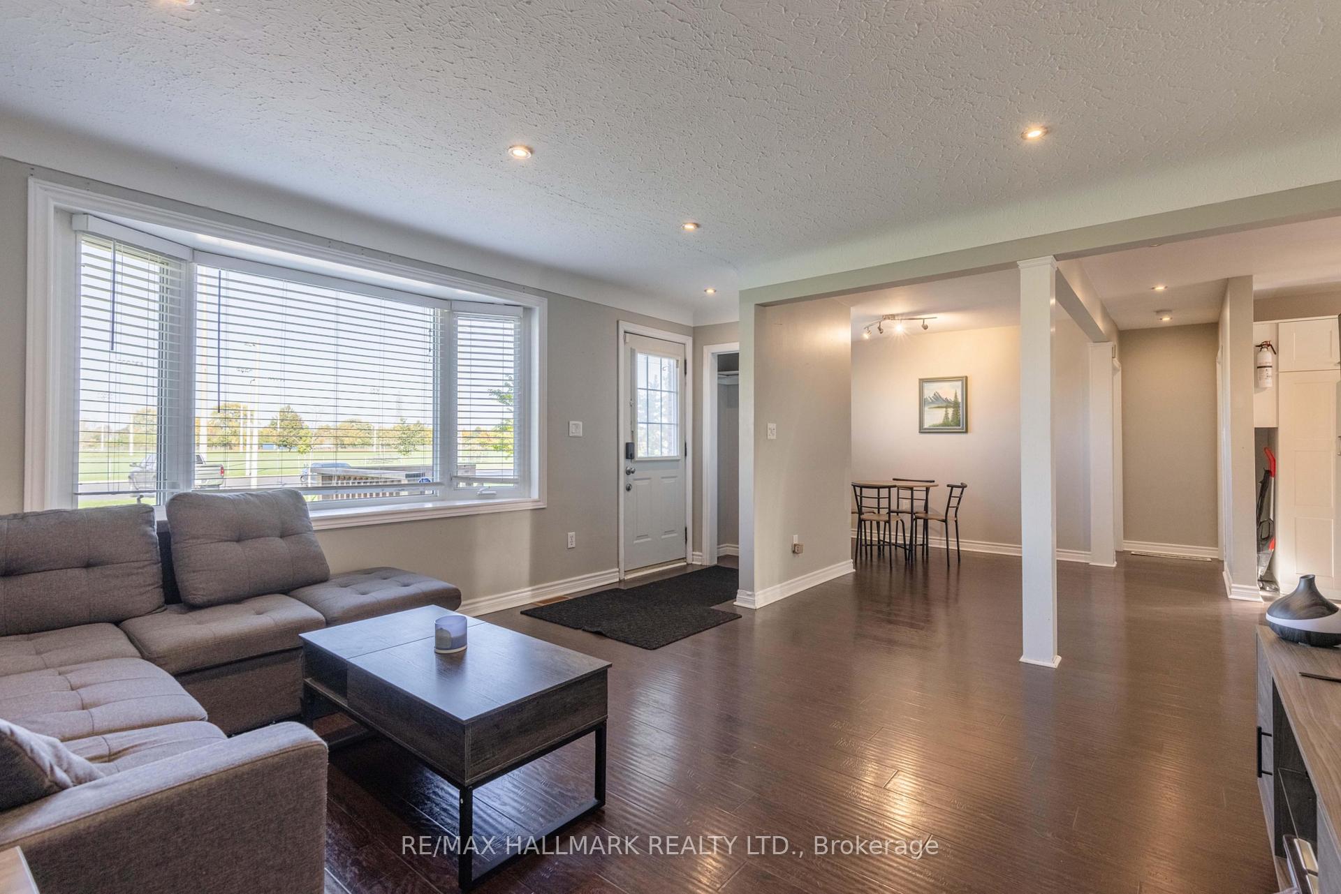 Photo 9 of 79 Powerview Avenue, St. Catharines, Western Hill — HOMEH