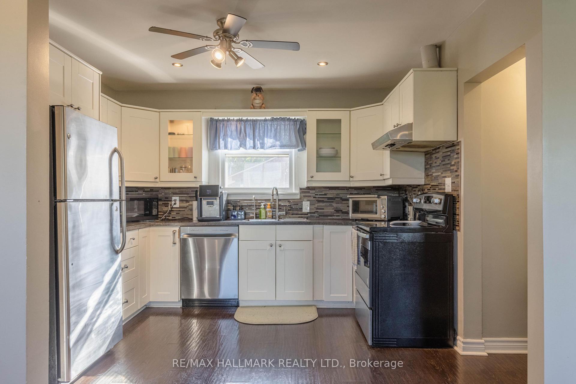 Photo 10 of 79 Powerview Avenue, St. Catharines, Western Hill — HOMEH