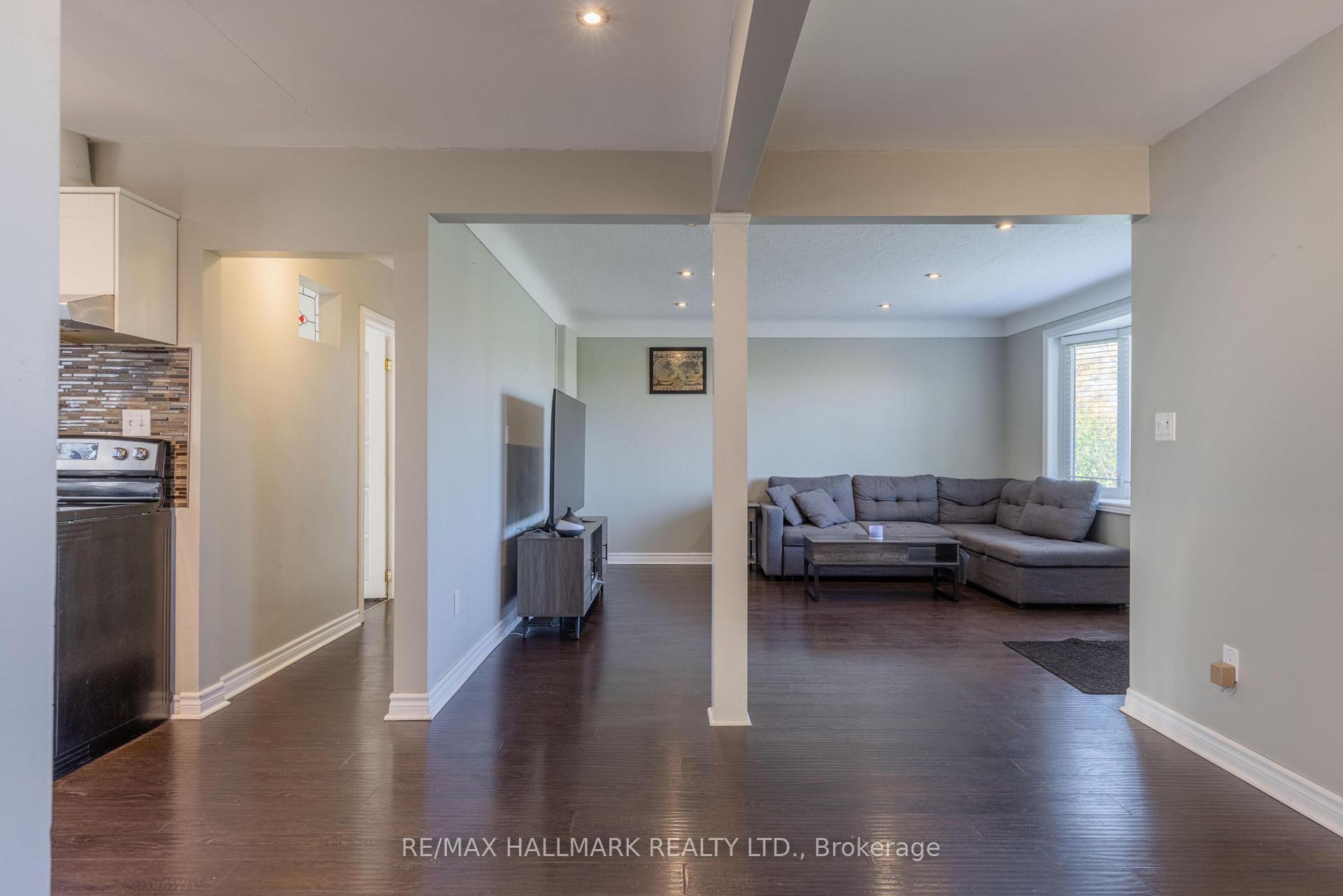 Photo 15 of 79 Powerview Avenue, St. Catharines, Western Hill — HOMEH