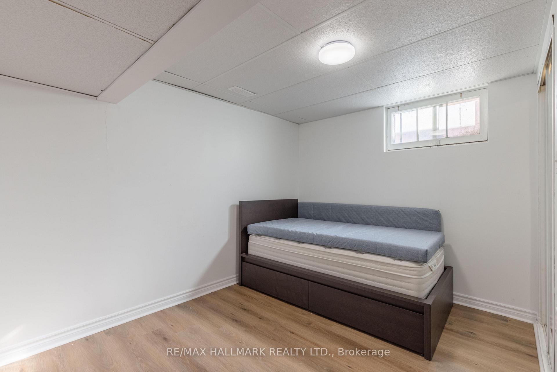 Photo 21 of 79 Powerview Avenue, St. Catharines, Western Hill — HOMEH