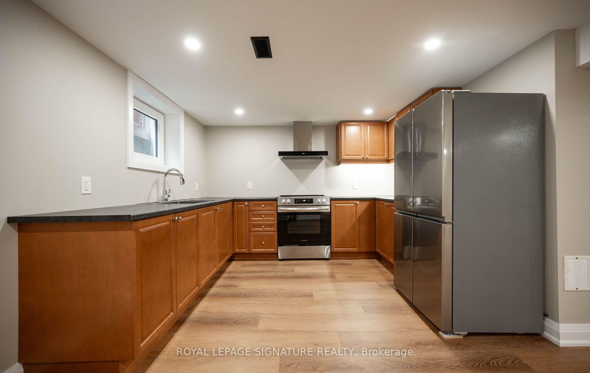 Photo 11 of Unit Lower, 16 Eleanor Court, Guelph, Grange Road — HOMEH