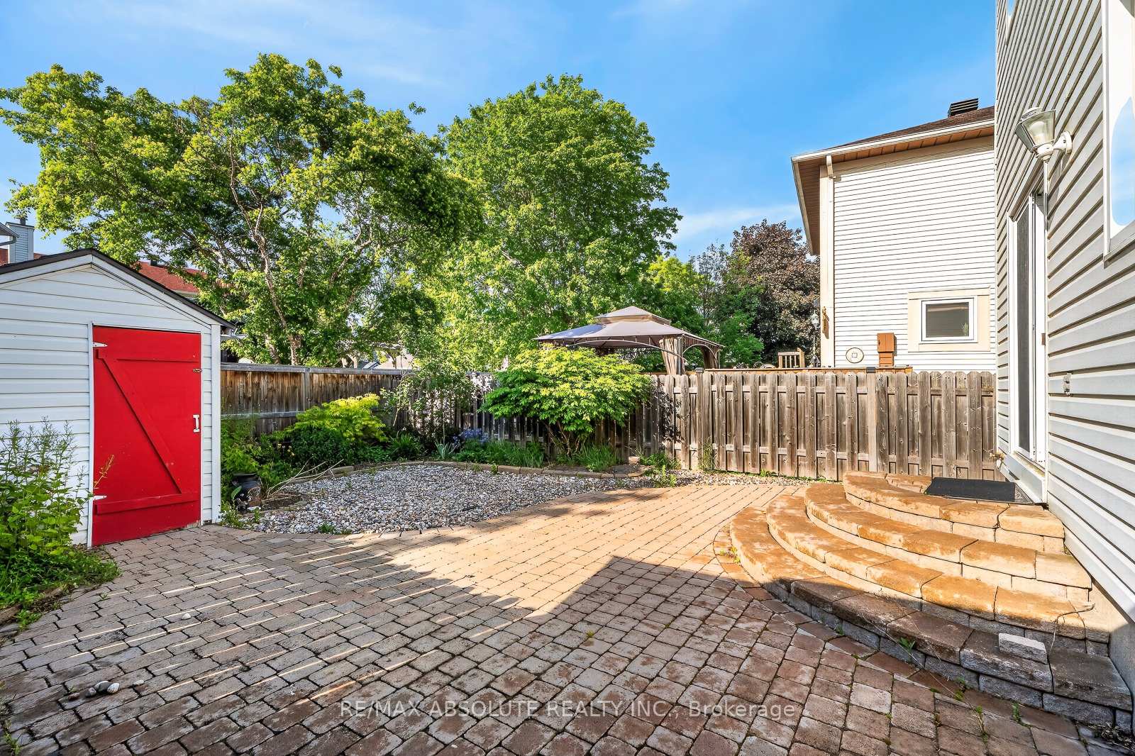 Photo 2 of 1475 Deavy Way, Ottawa, Bilberry Creek/Queenswood Heights — HOMEH