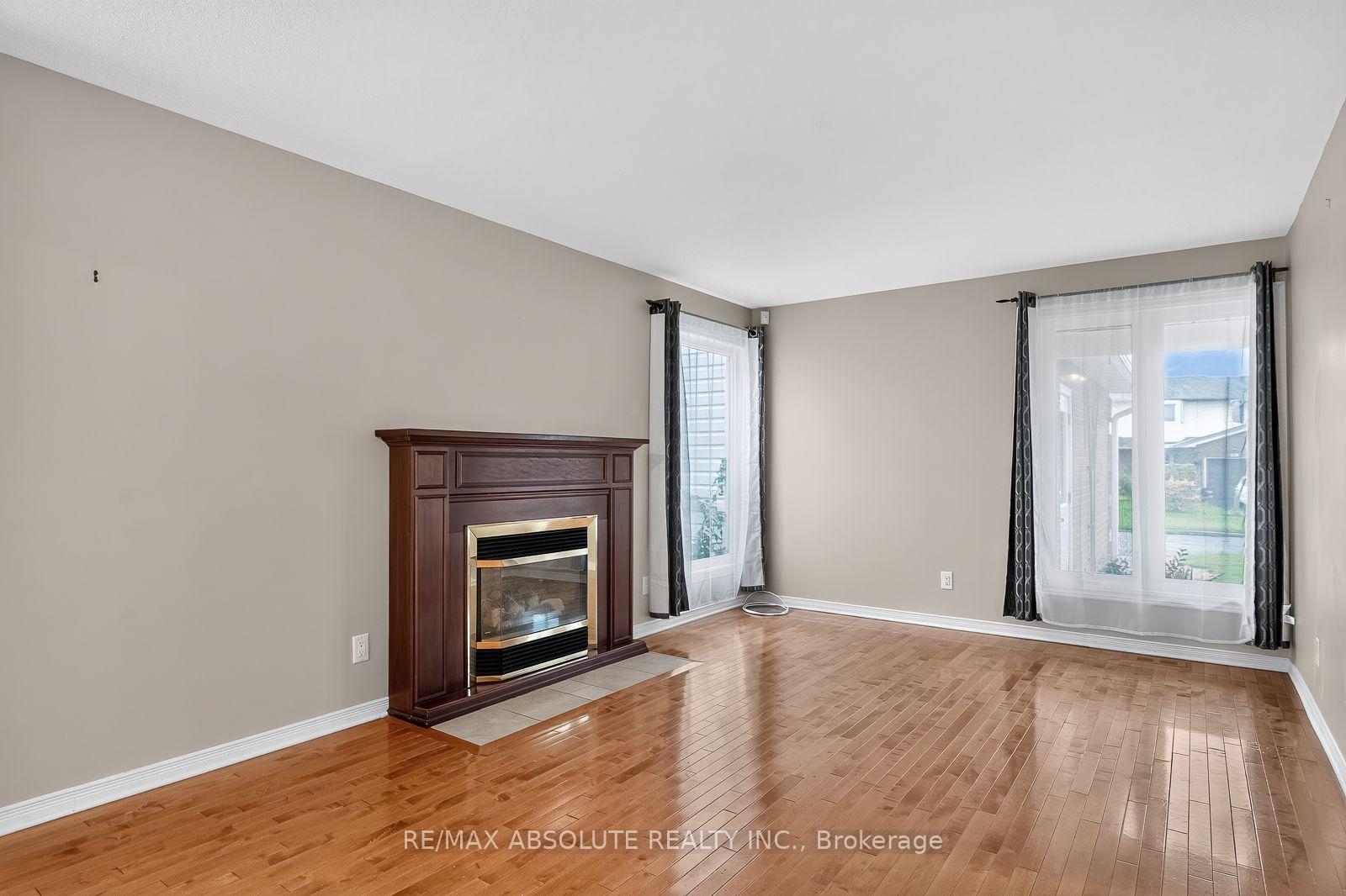 Photo 9 of 1475 Deavy Way, Ottawa, Bilberry Creek/Queenswood Heights — HOMEH