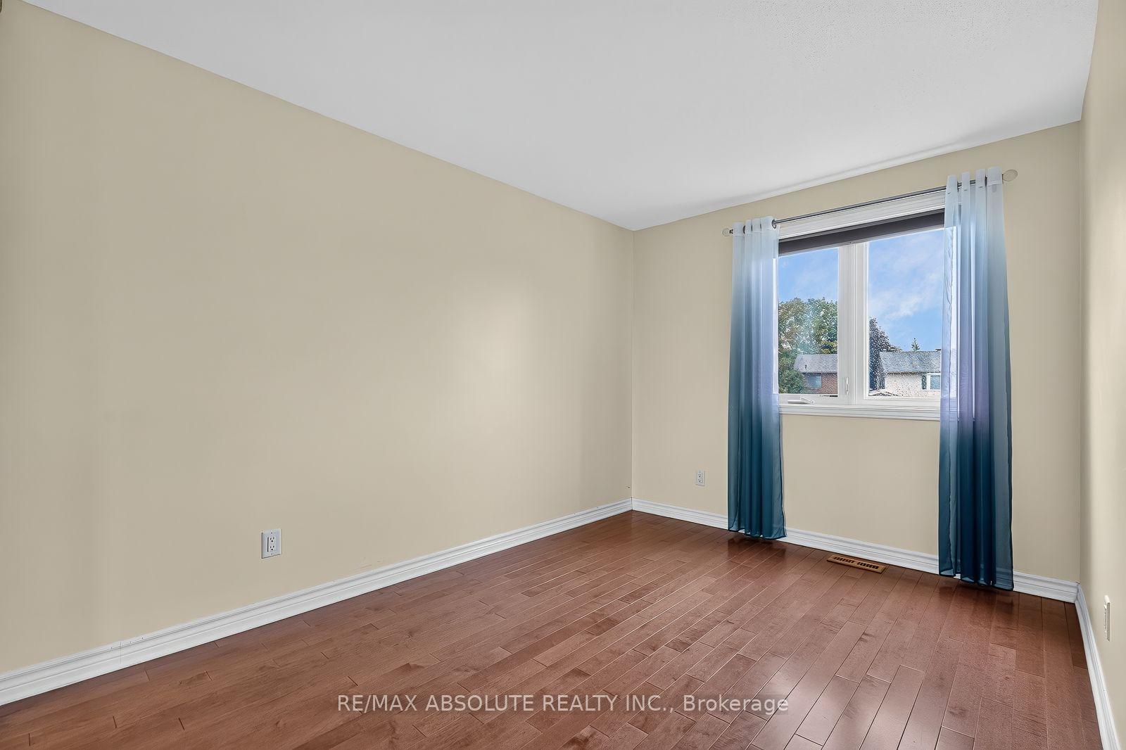 Photo 25 of 1475 Deavy Way, Ottawa, Bilberry Creek/Queenswood Heights — HOMEH