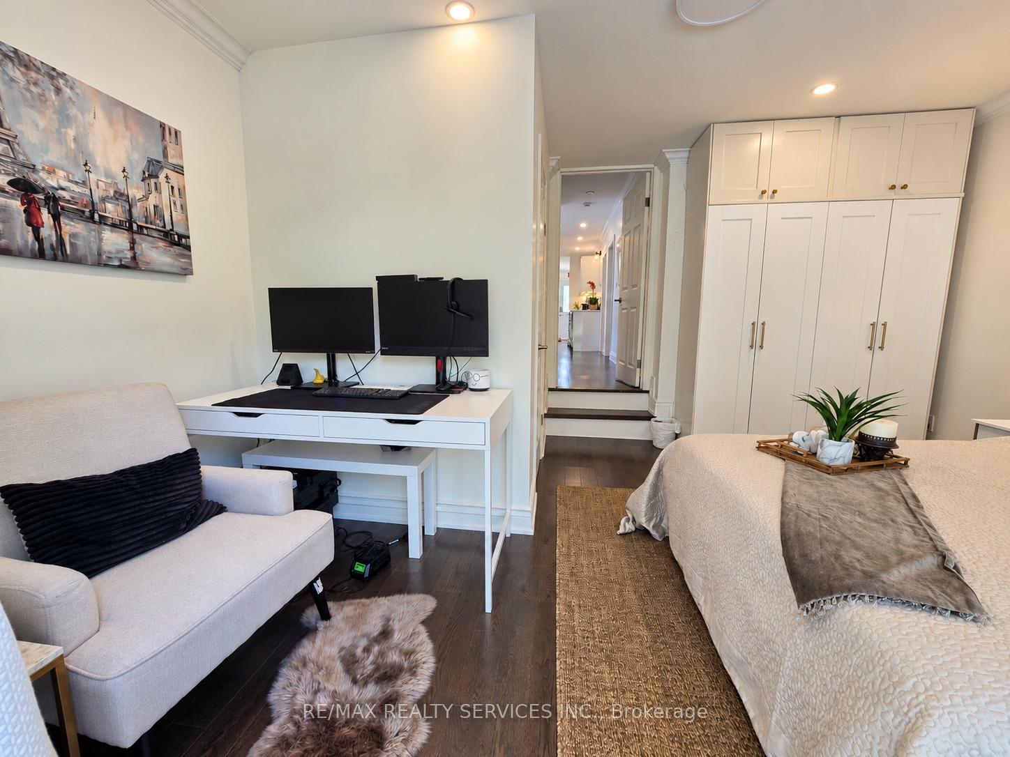 Photo 13 of 21 McIntosh Avenue, Etobicoke, Stonegate-Queensway — HOMEH