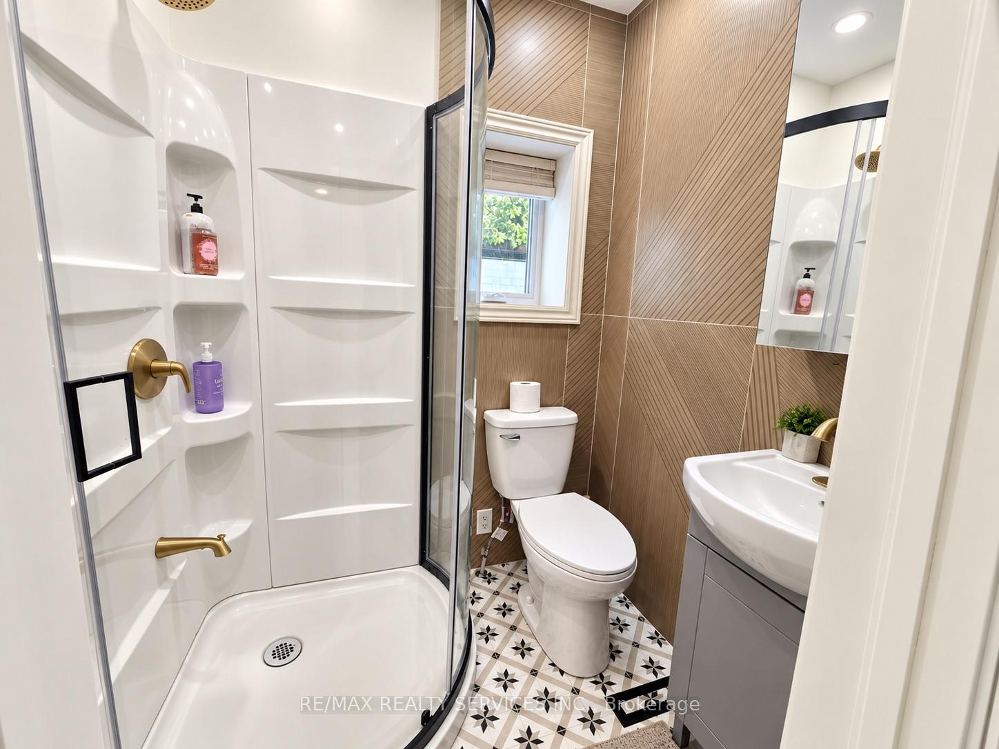 Photo 14 of 21 McIntosh Avenue, Etobicoke, Stonegate-Queensway — HOMEH