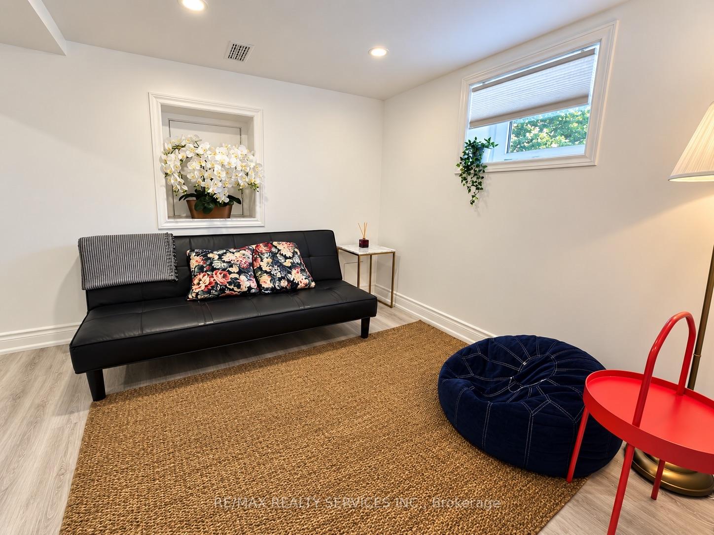 Photo 28 of 21 McIntosh Avenue, Etobicoke, Stonegate-Queensway — HOMEH