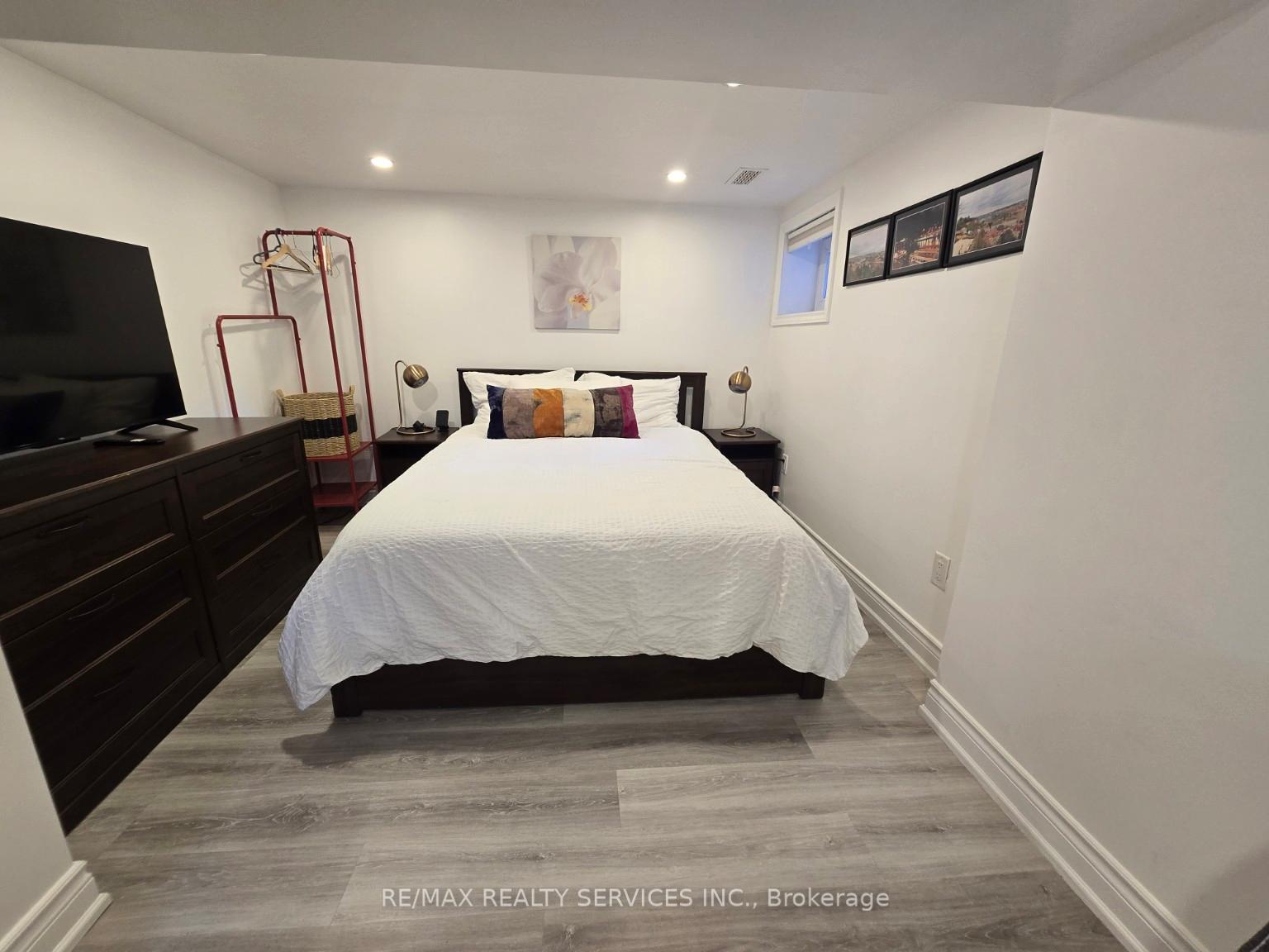 Photo 29 of 21 McIntosh Avenue, Etobicoke, Stonegate-Queensway — HOMEH