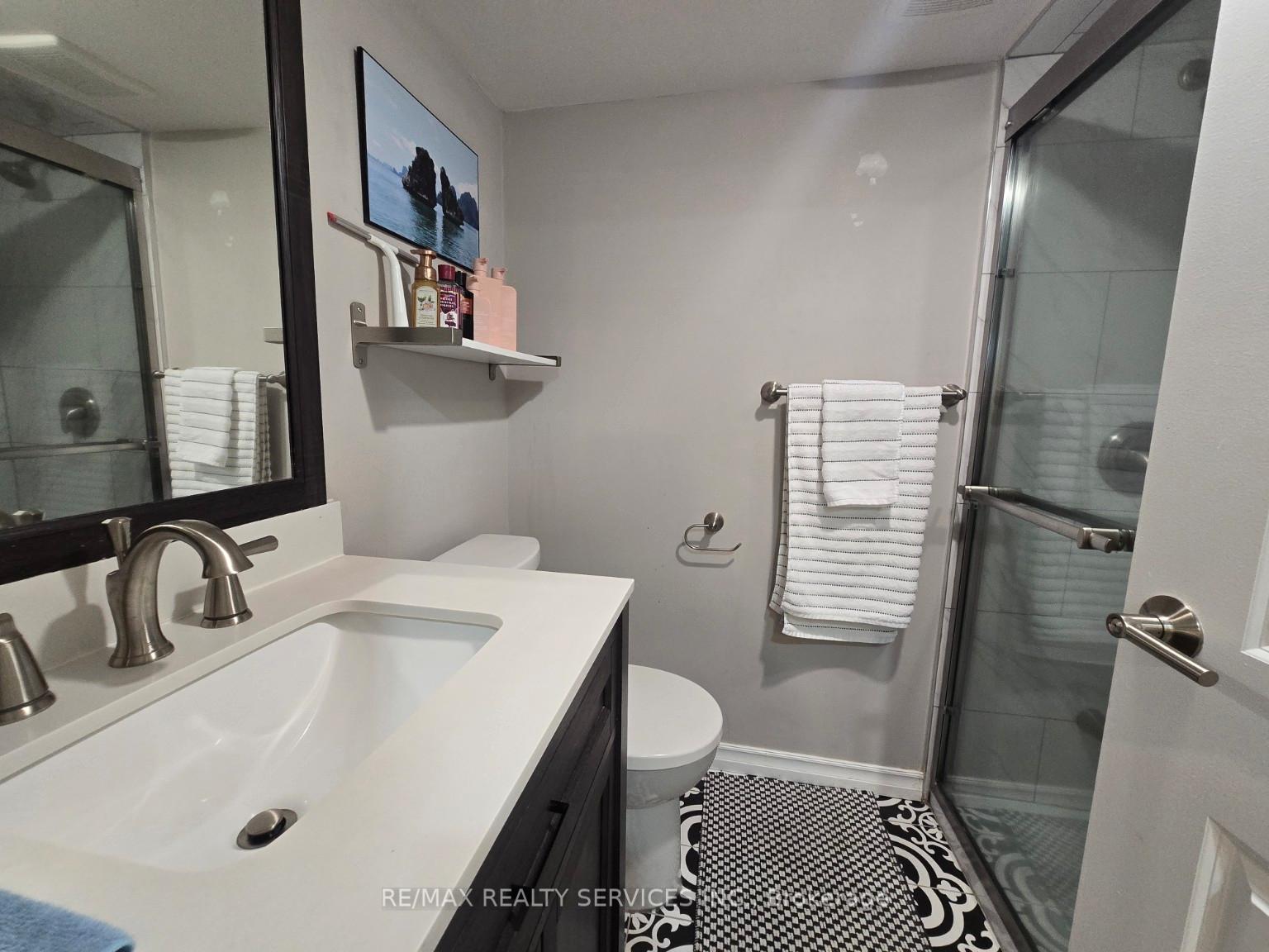 Photo 31 of 21 McIntosh Avenue, Etobicoke, Stonegate-Queensway — HOMEH