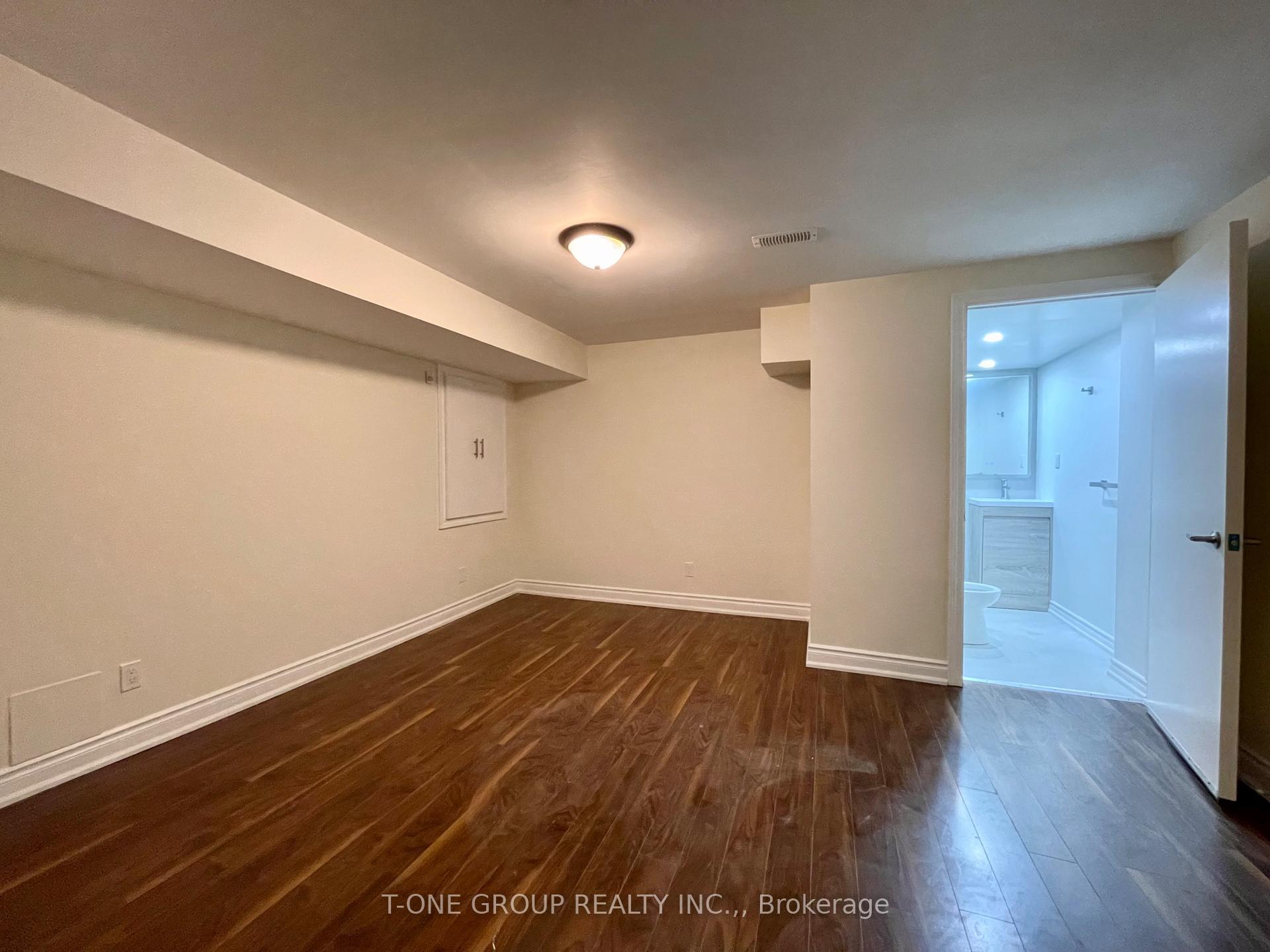 Photo 5 of Unit Lower, 35 Valemount Way, Aurora, Bayview Wellington — HOMEH