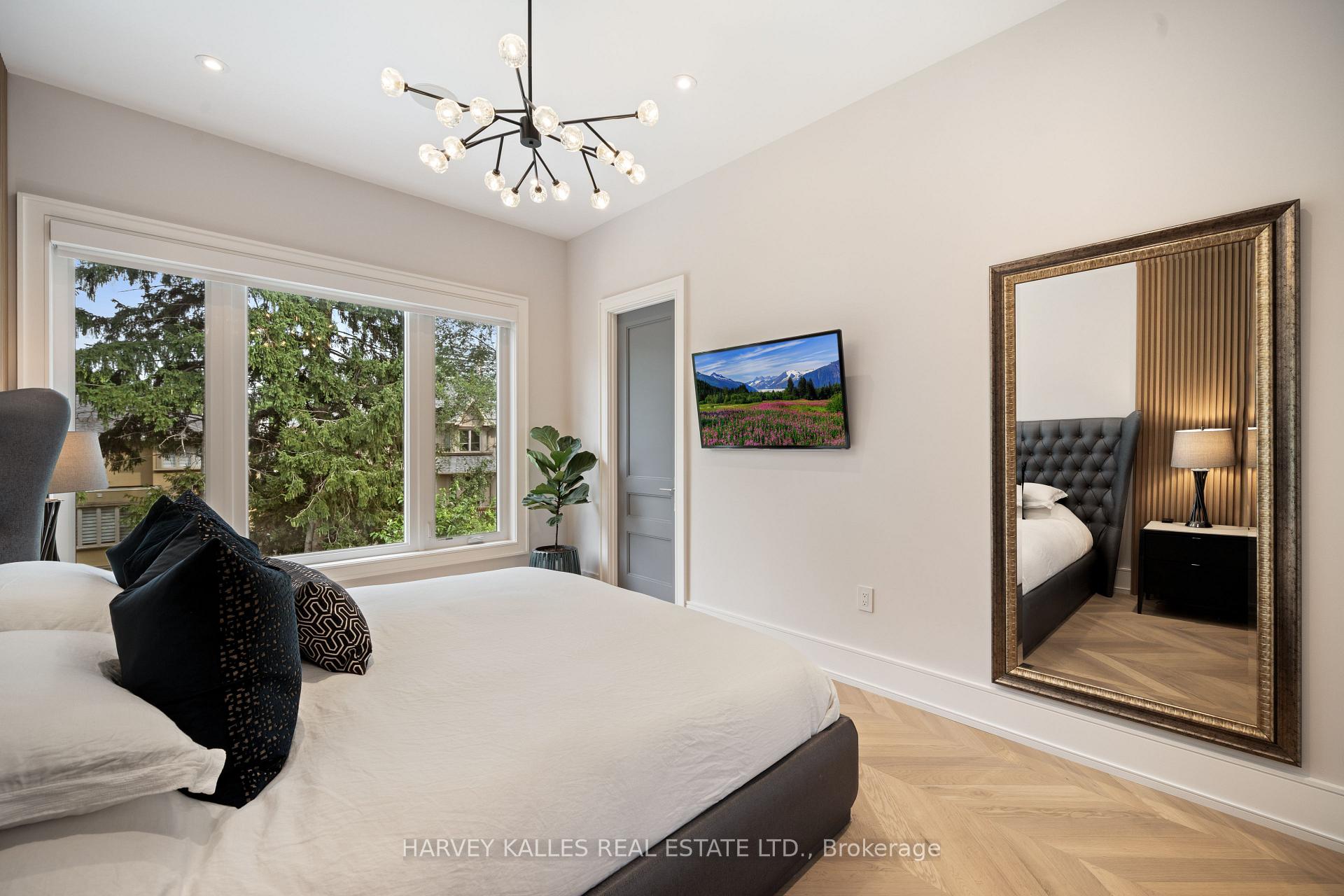 Photo 23 of 84 Florence Avenue, North York, Lansing-Westgate — HOMEH