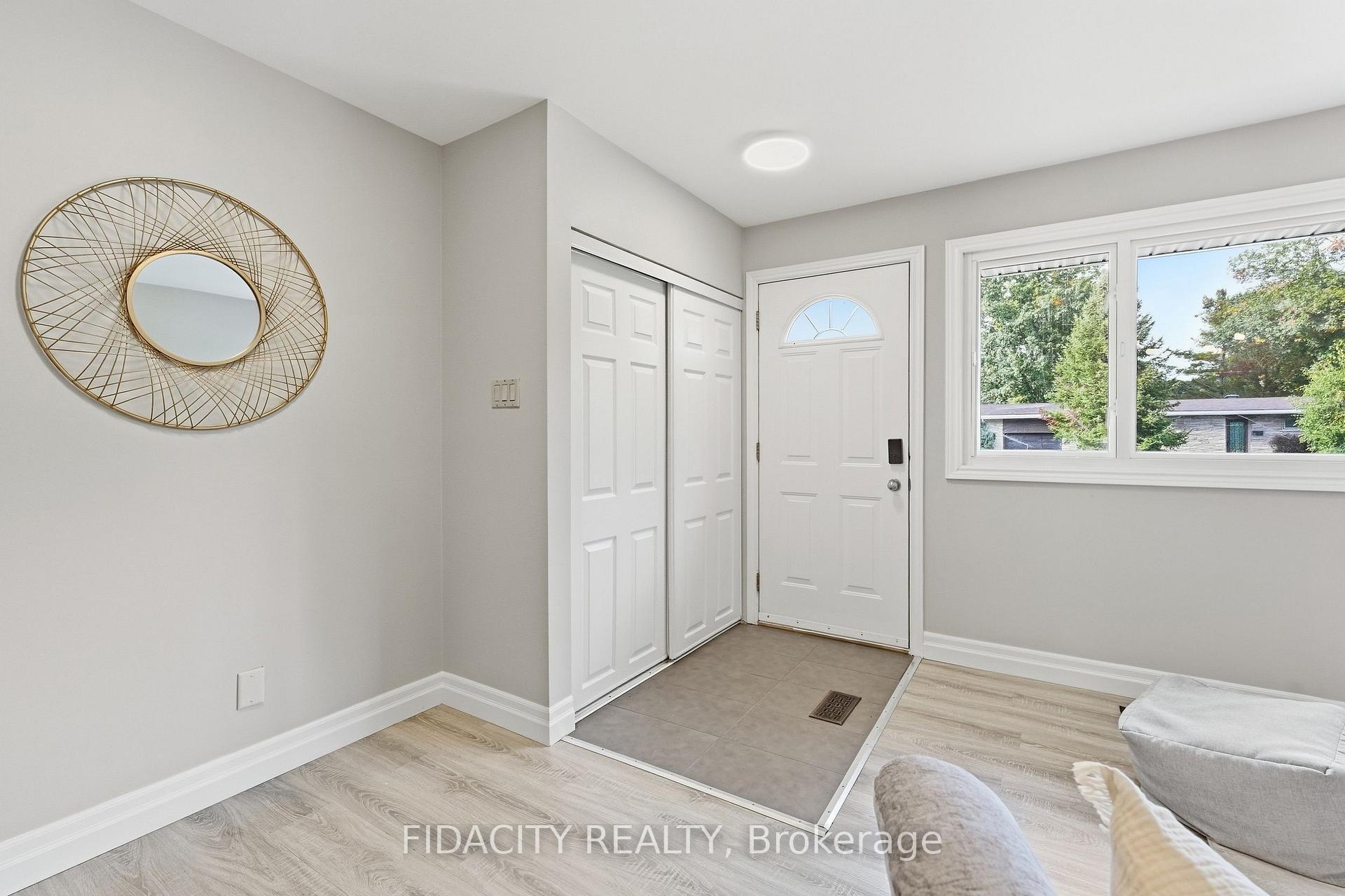 Photo 4 of 34 Stinson Avenue, Ottawa, Lynwood Village — HOMEH