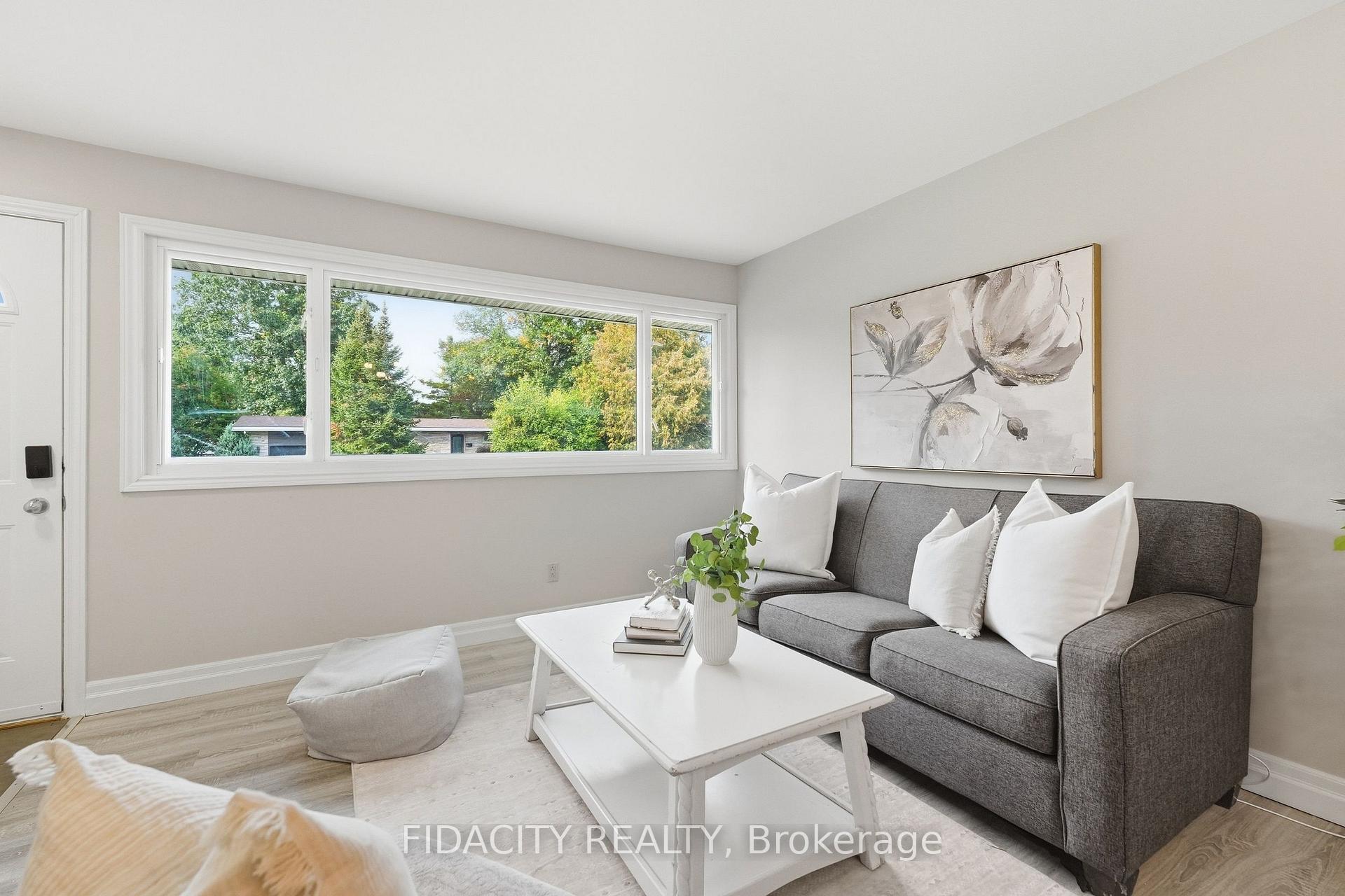 Photo 6 of 34 Stinson Avenue, Ottawa, Lynwood Village — HOMEH