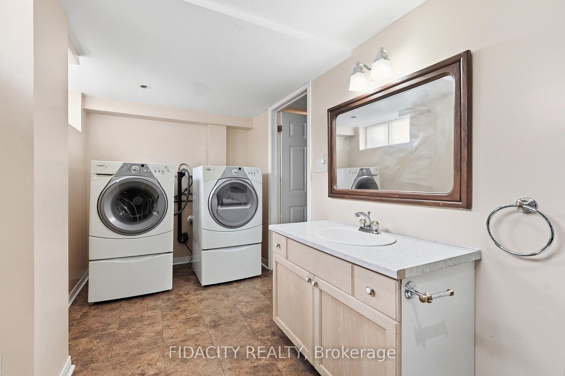 Photo 22 of 34 Stinson Avenue, Ottawa, Lynwood Village — HOMEH