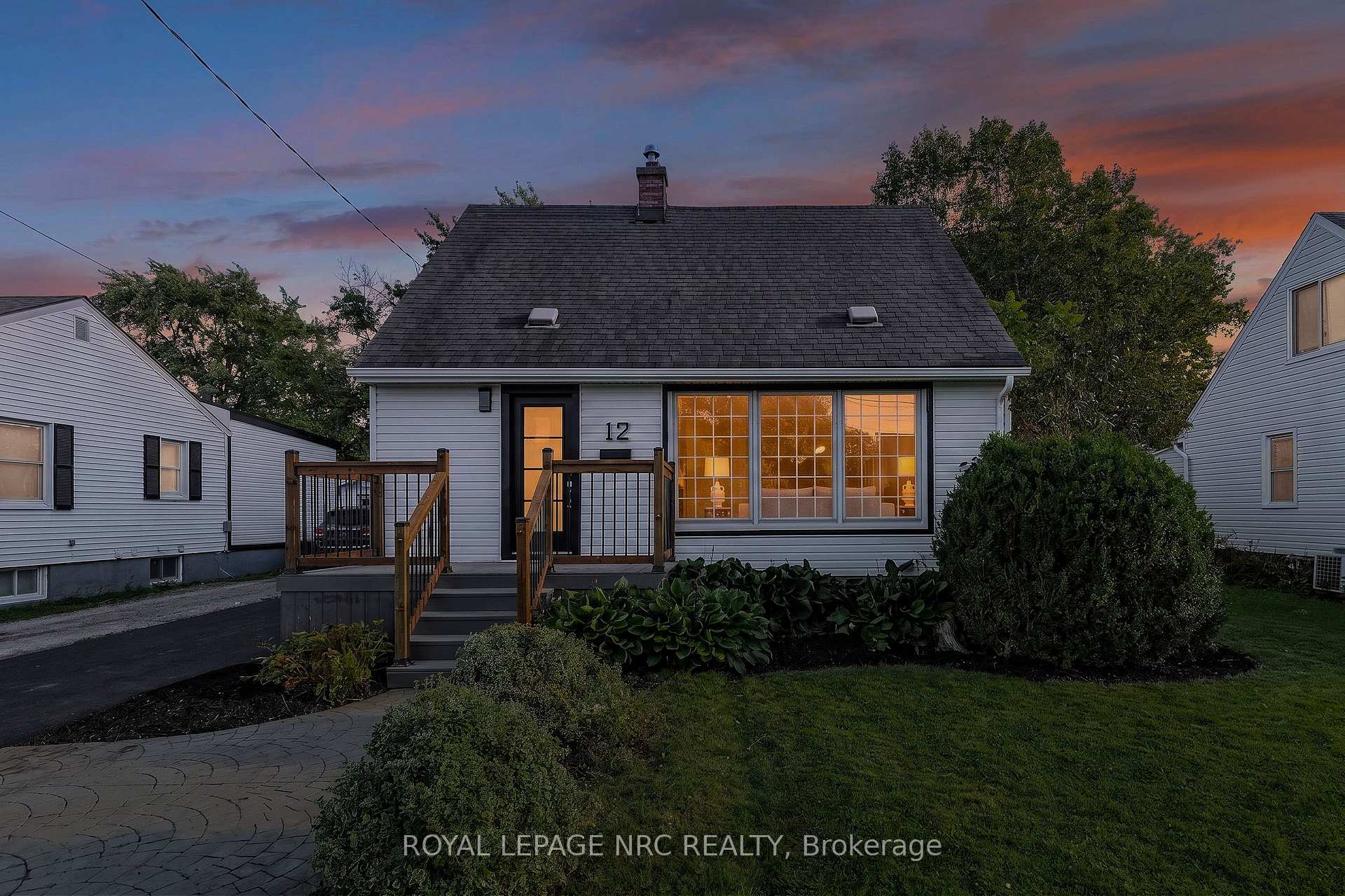 Photo 2 of 12 Admiral Road, St. Catharines, Secord Woods — HOMEH