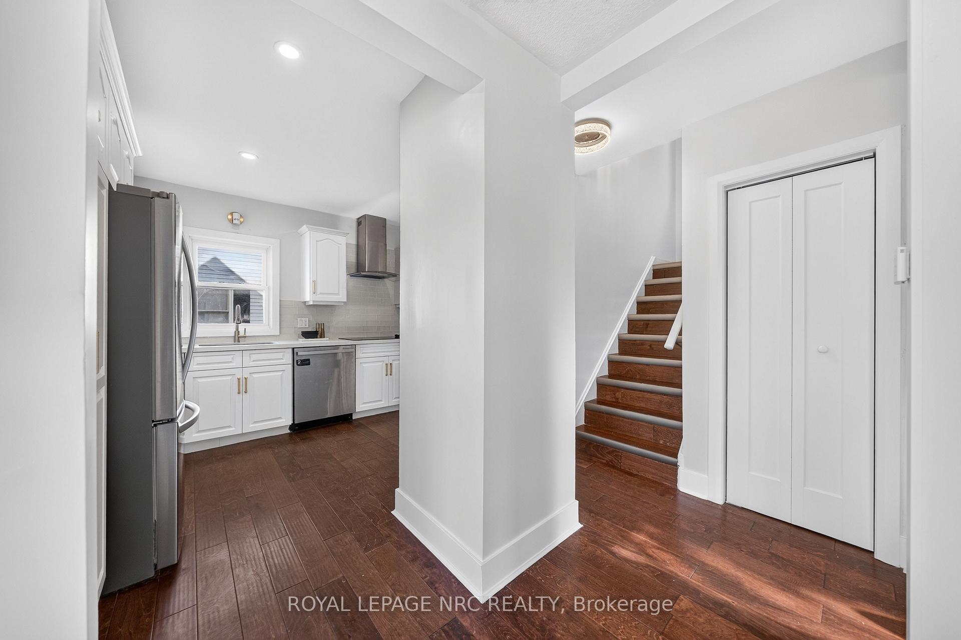 Photo 17 of 12 Admiral Road, St. Catharines, Secord Woods — HOMEH