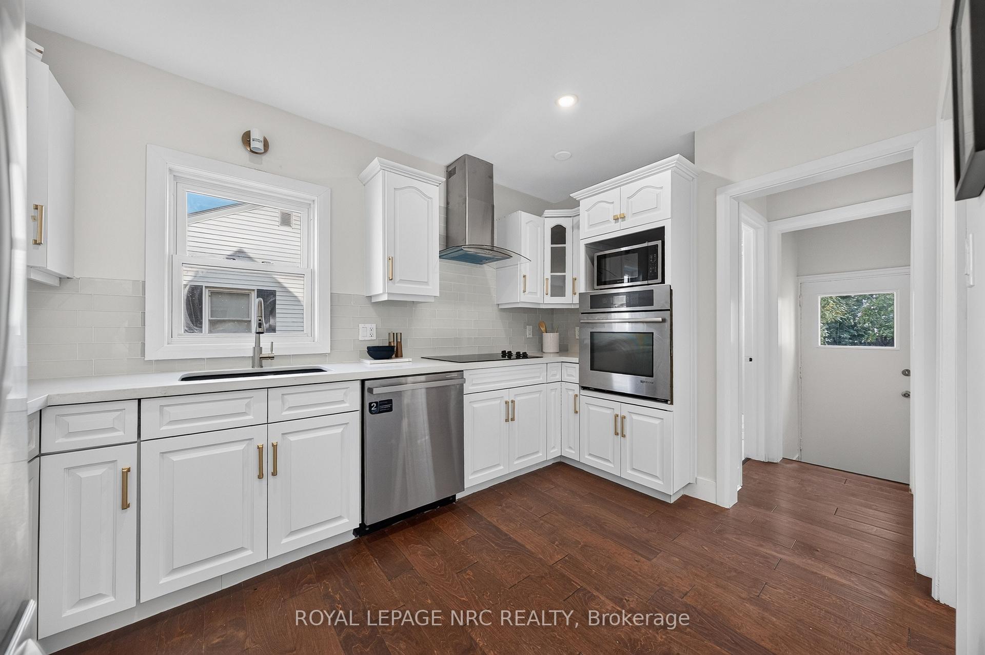 Photo 18 of 12 Admiral Road, St. Catharines, Secord Woods — HOMEH