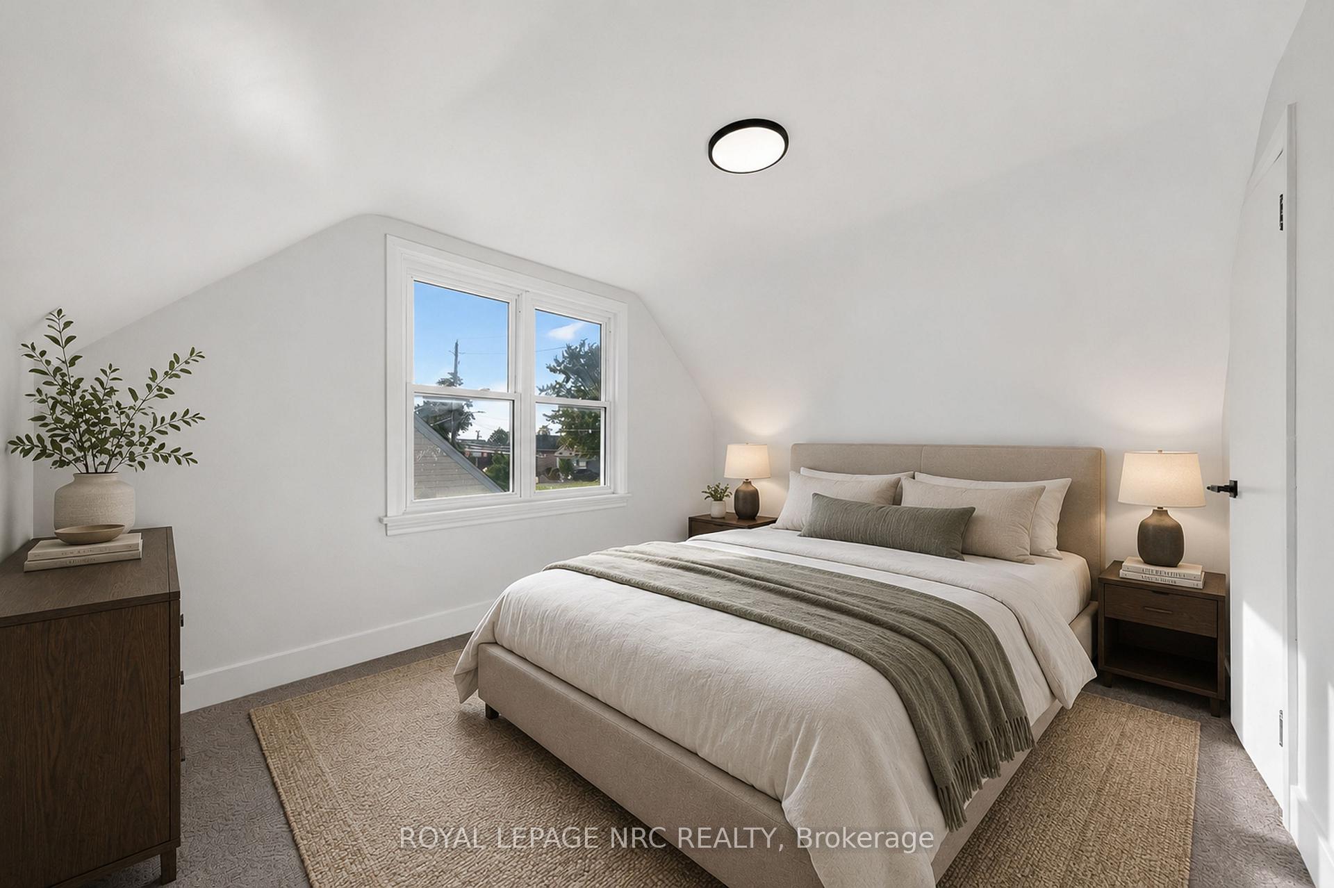 Photo 32 of 12 Admiral Road, St. Catharines, Secord Woods — HOMEH
