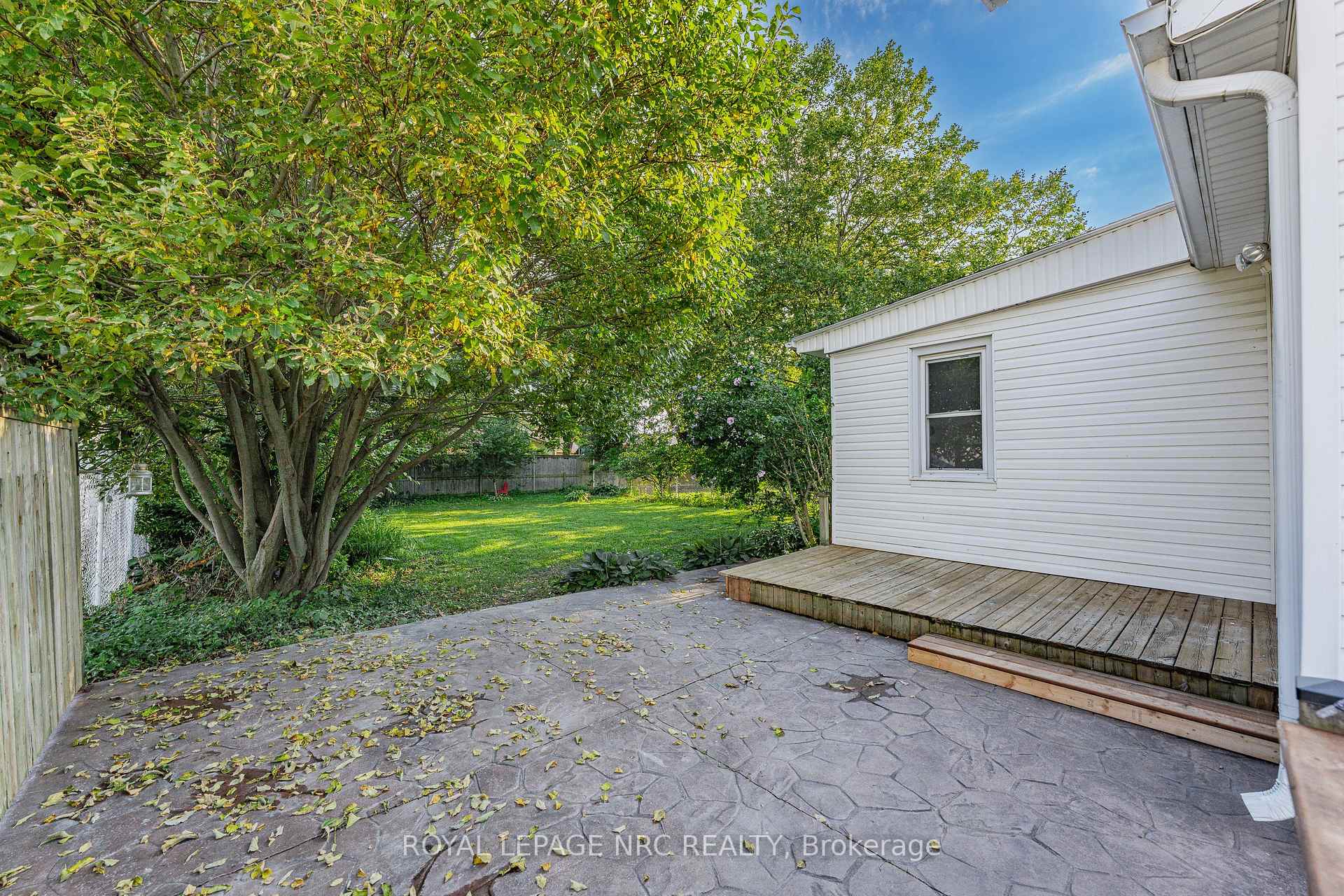 Photo 38 of 12 Admiral Road, St. Catharines, Secord Woods — HOMEH
