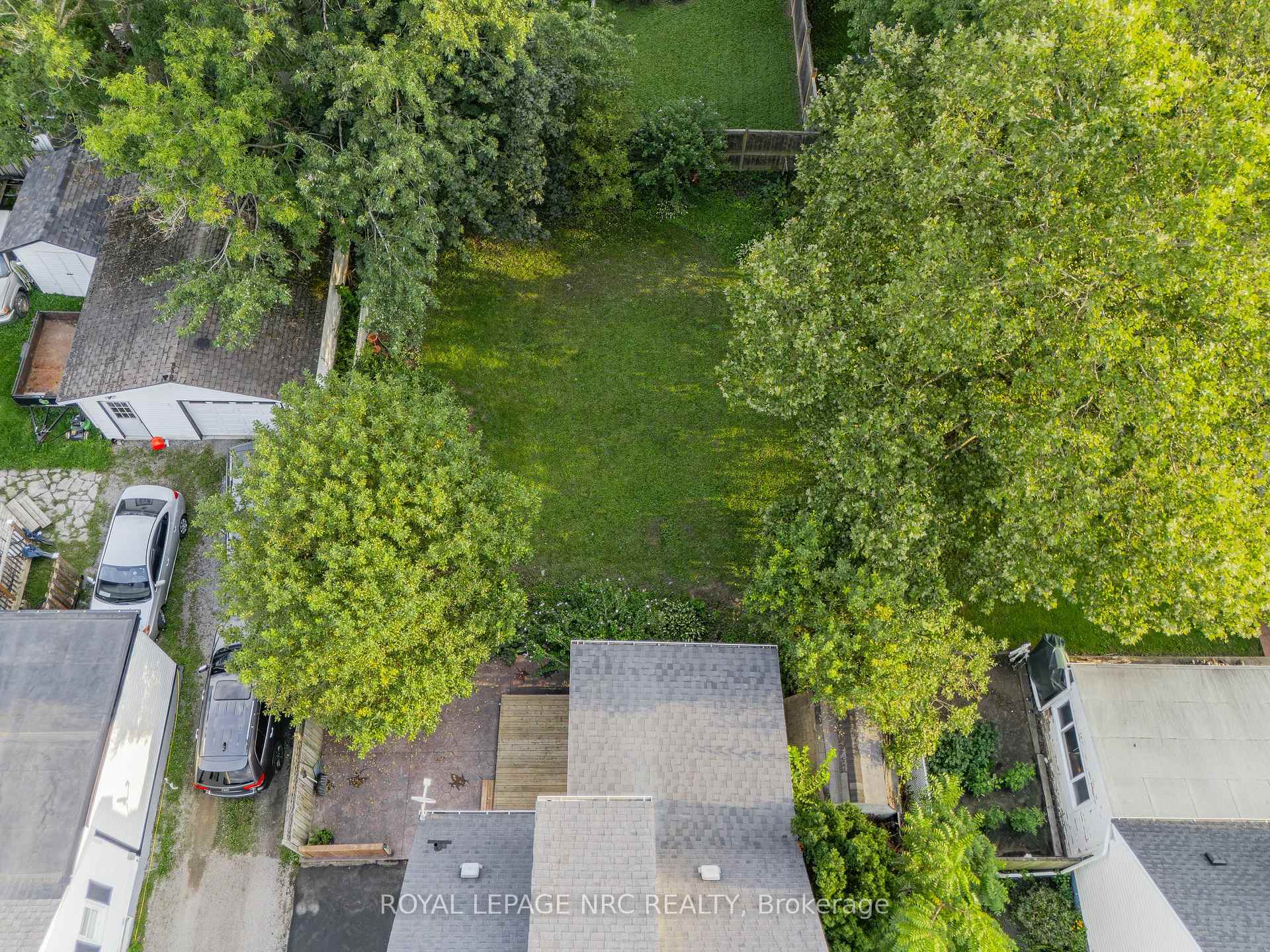Photo 43 of 12 Admiral Road, St. Catharines, Secord Woods — HOMEH