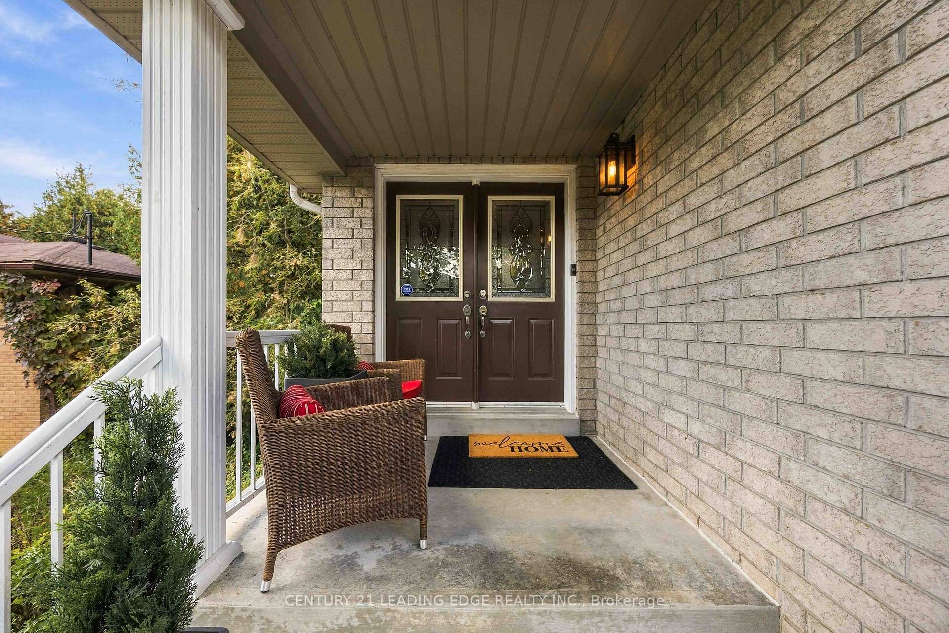 Photo 2 of 1952 Spruce Hill Road, Pickering, Dunbarton — HOMEH