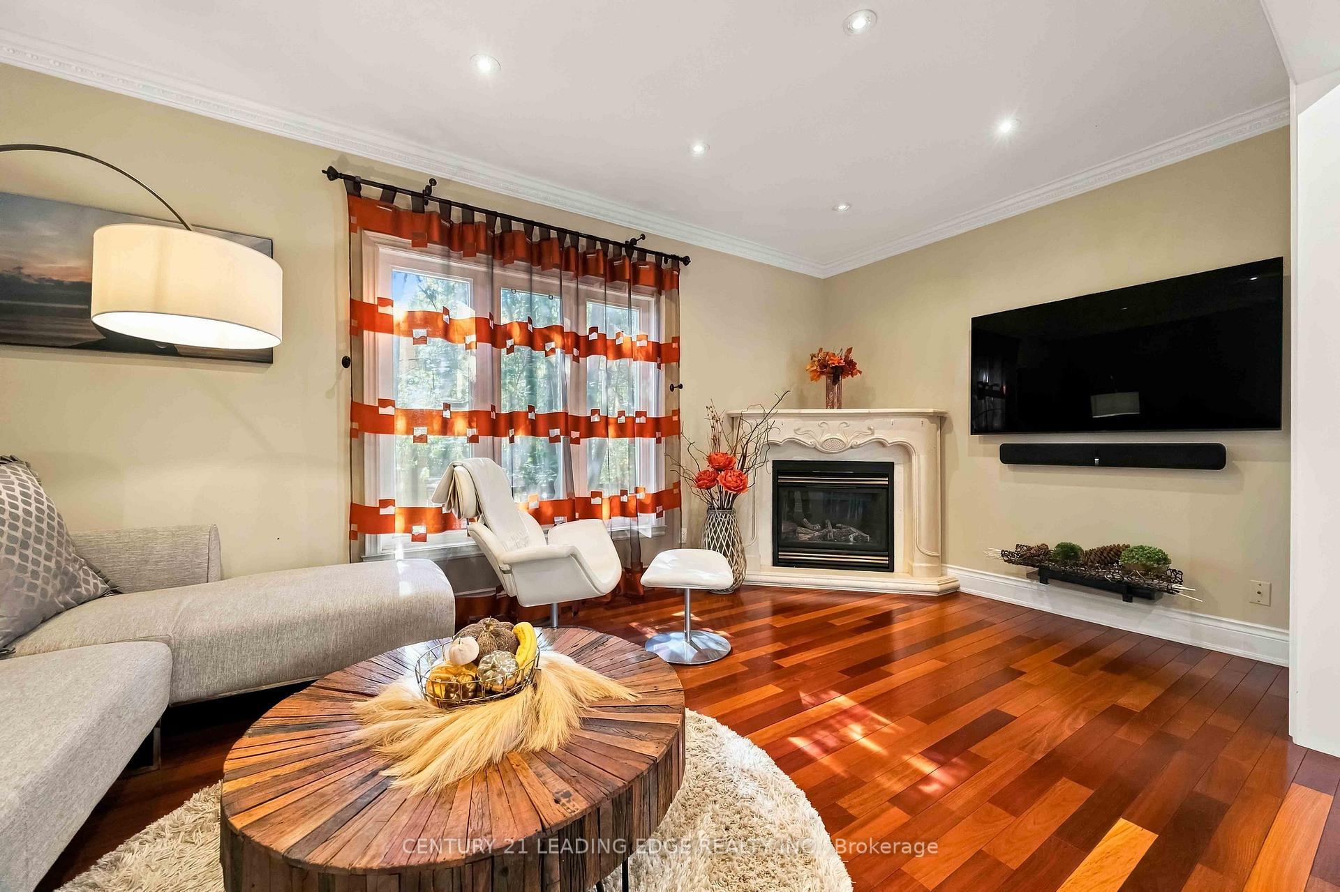 Photo 12 of 1952 Spruce Hill Road, Pickering, Dunbarton — HOMEH