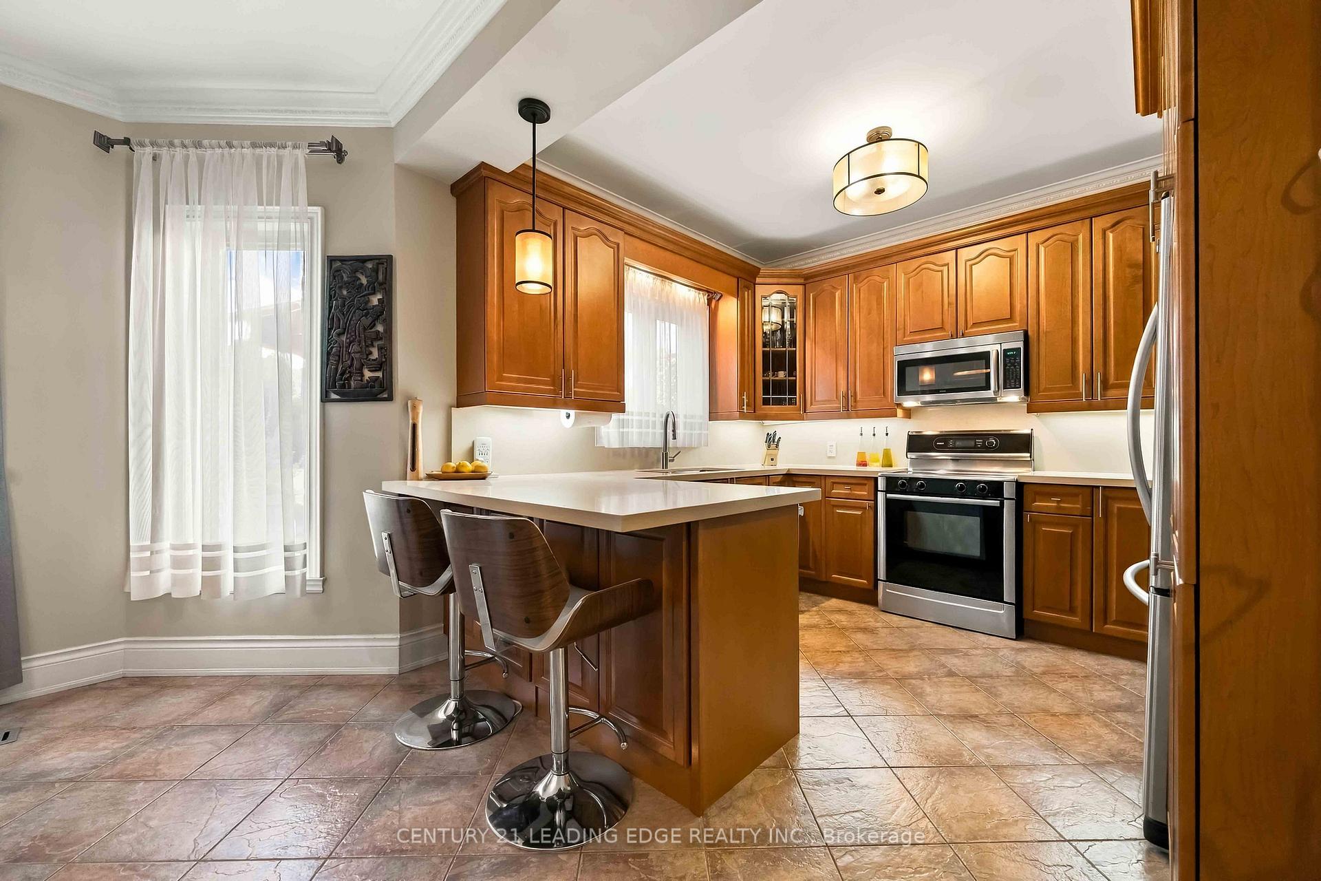 Photo 17 of 1952 Spruce Hill Road, Pickering, Dunbarton — HOMEH