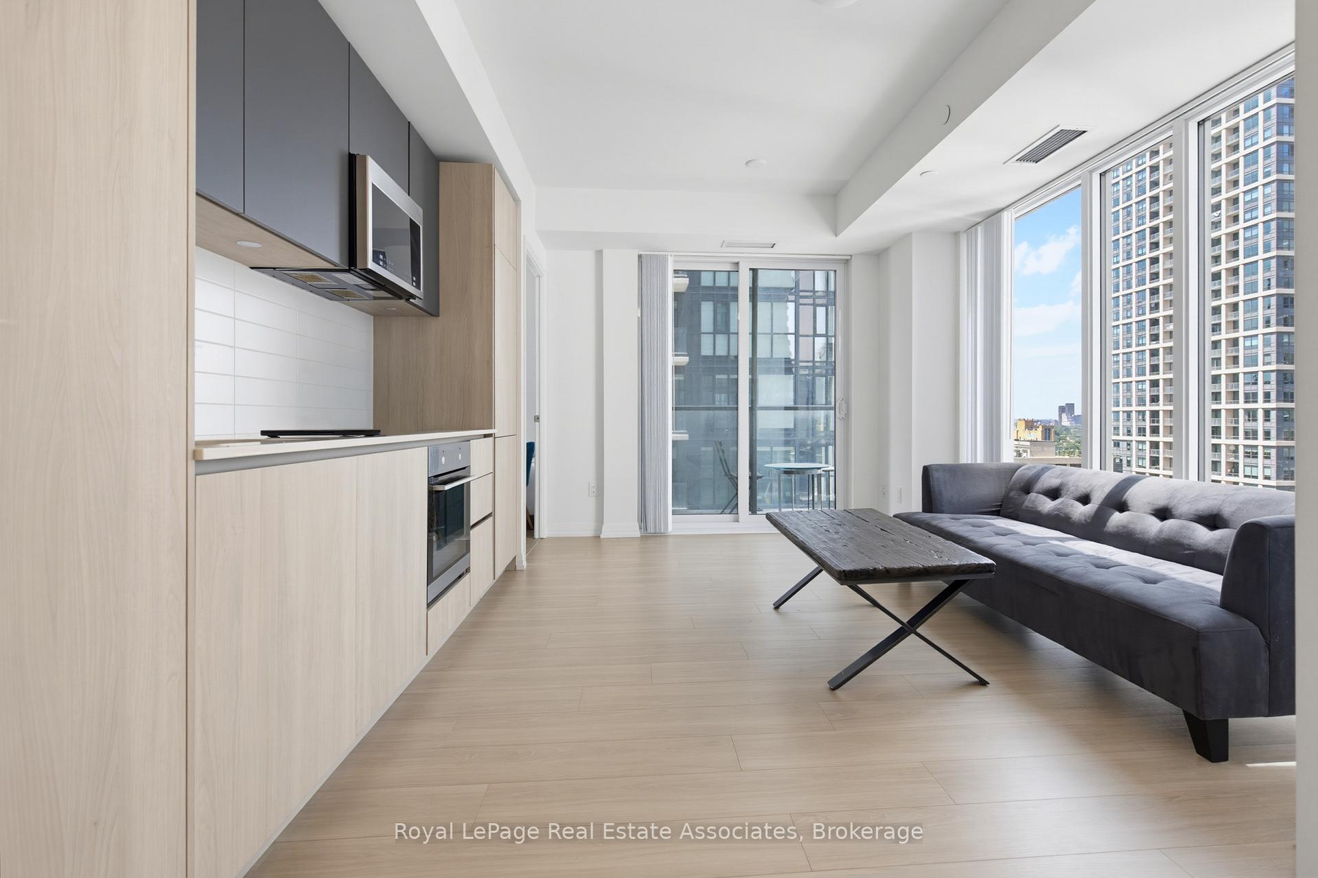 Photo 7 of Unit 2403, 8 Widmer Street, Toronto, Waterfront Communities — HOMEH
