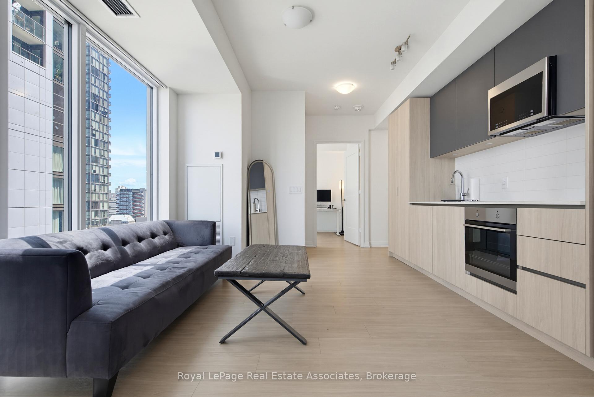 Photo 9 of Unit 2403, 8 Widmer Street, Toronto, Waterfront Communities — HOMEH
